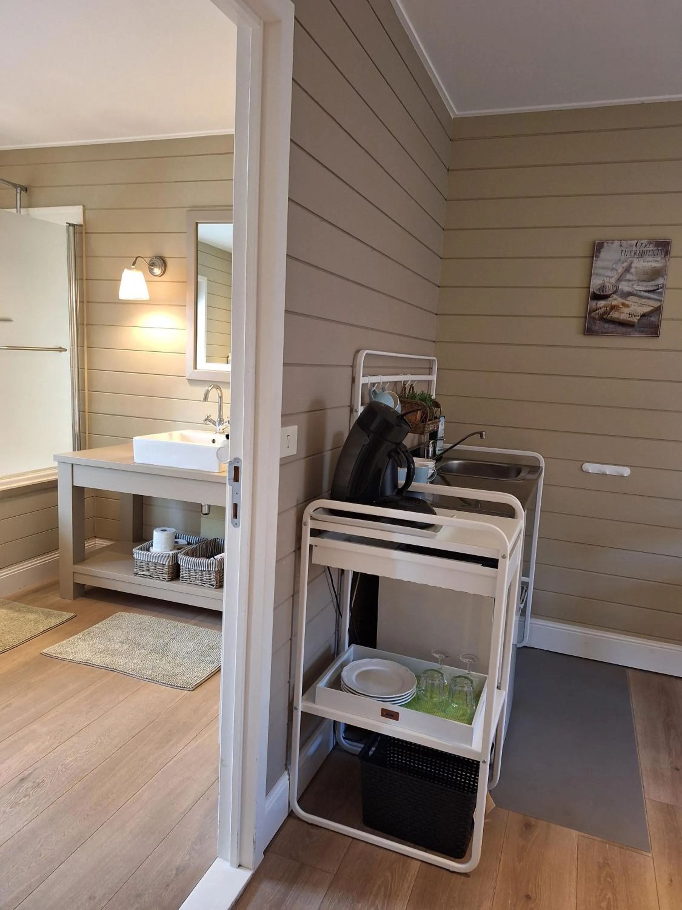 Casa-Cosi, tourist & business suites & flats with reserved parking included, private sauna