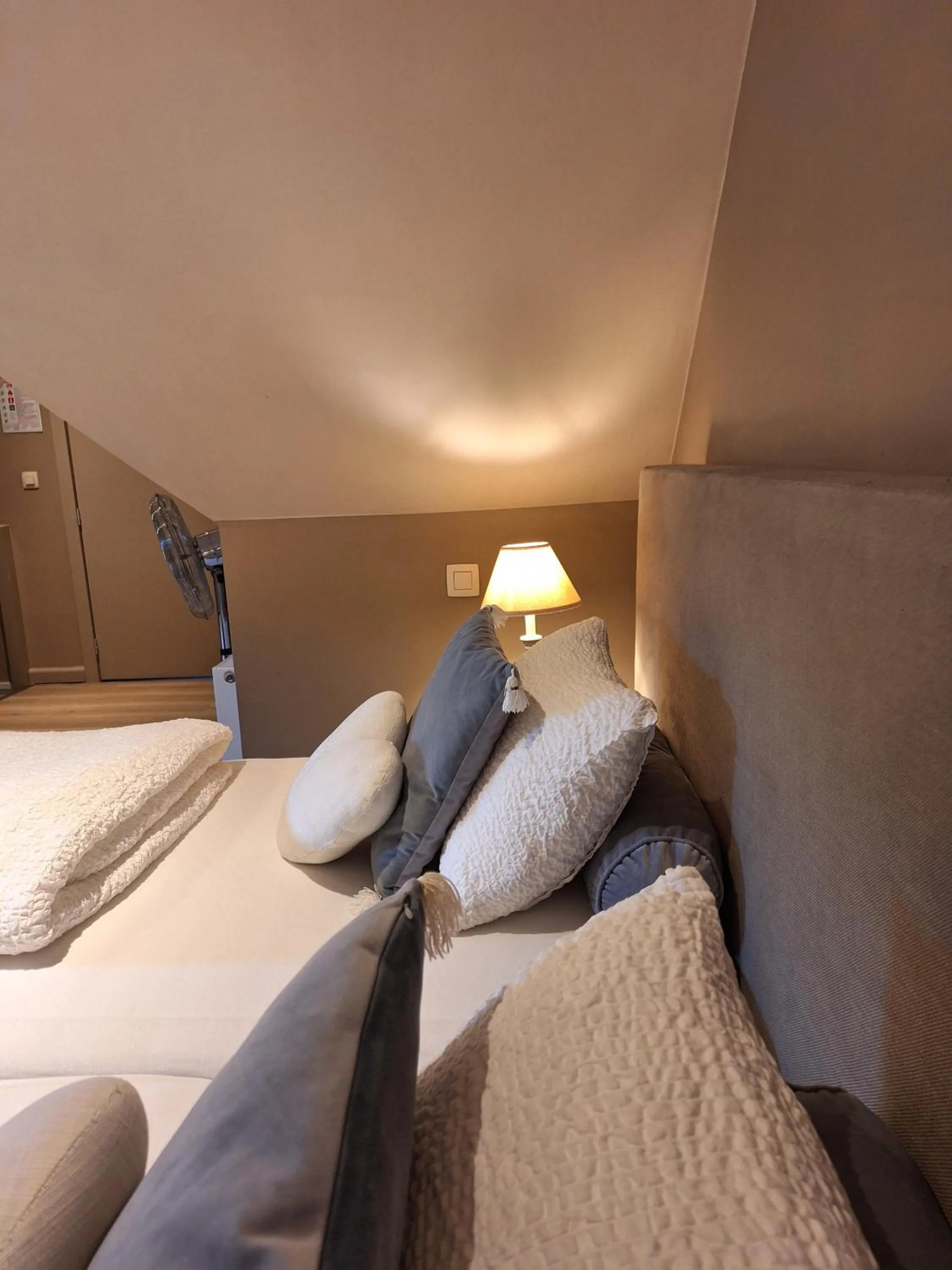 Bed in Casa-Cosi, tourist & business suites & flats with reserved parking included, private sauna