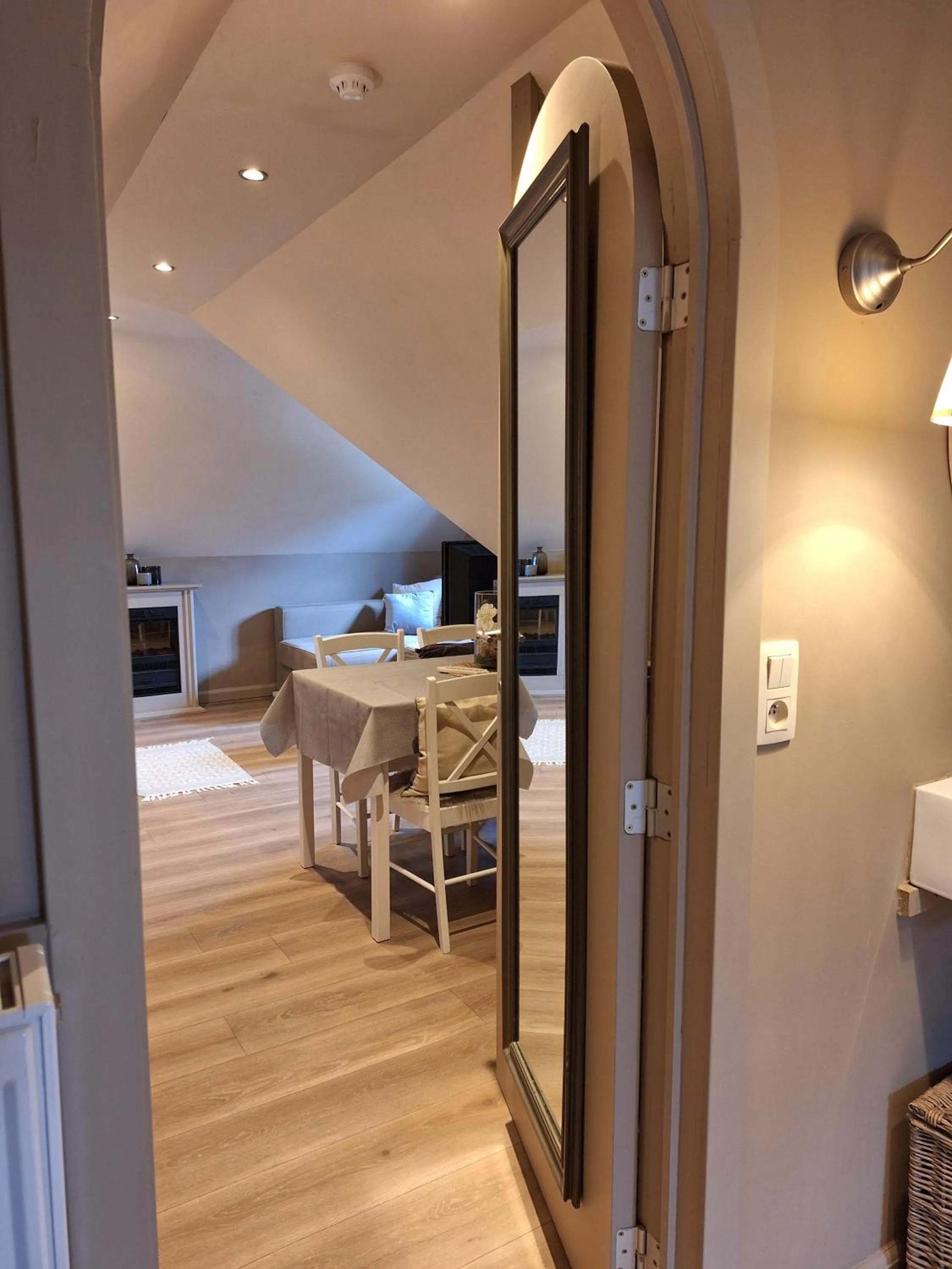 Casa-Cosi, tourist & business suites & flats with reserved parking included, private sauna