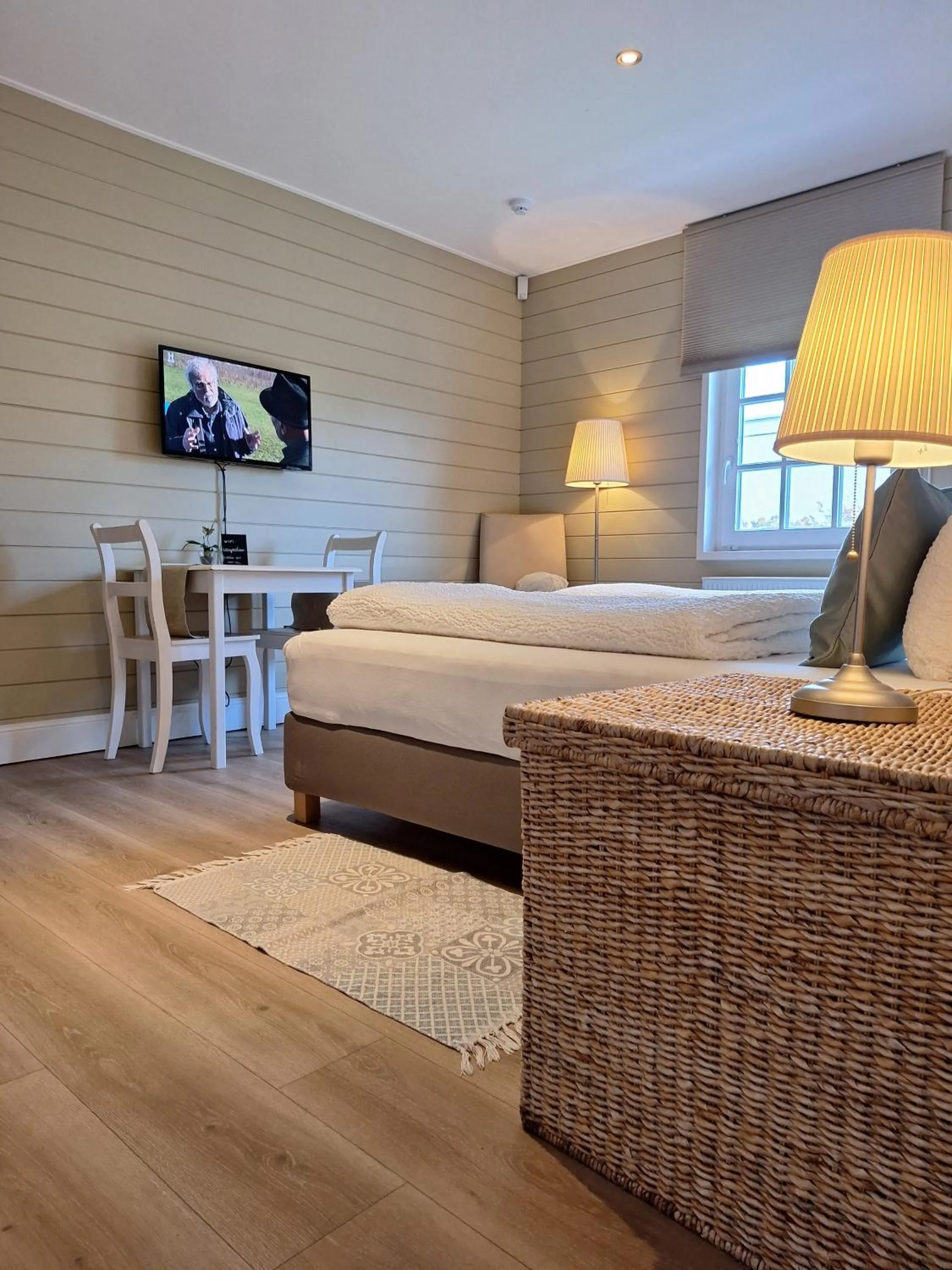 Bed in Casa-Cosi, tourist & business suites & flats with reserved parking included, private sauna
