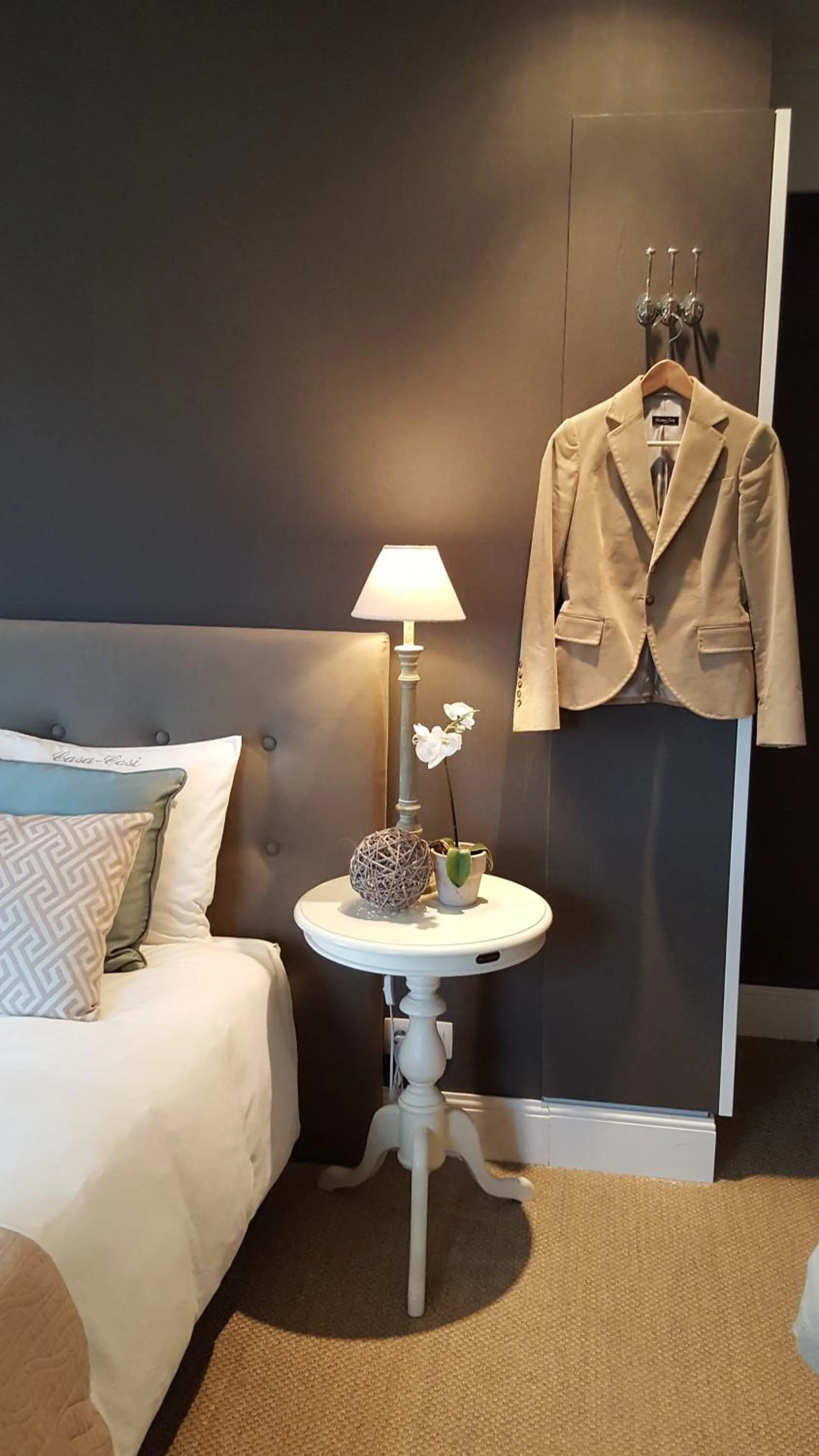 Bed in Casa-Cosi, tourist & business suites & flats with reserved parking included, private sauna