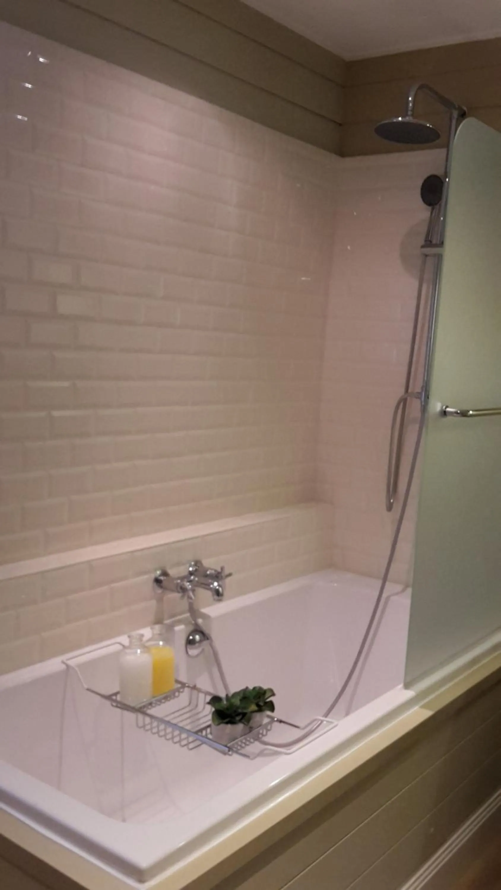 Casa-Cosi, tourist & business suites & flats with reserved parking included, private sauna