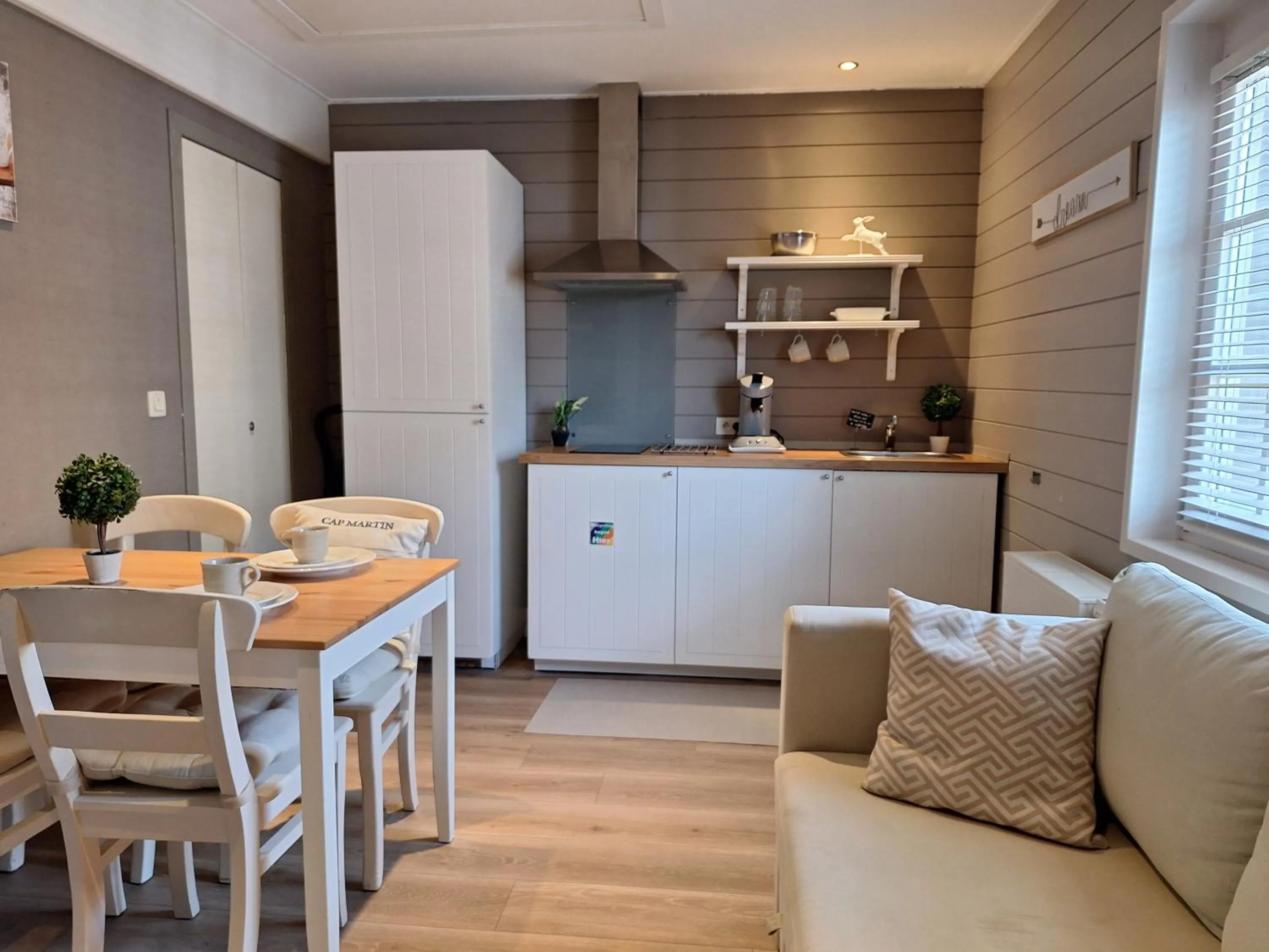 Casa-Cosi, tourist & business suites & flats with reserved parking included, private sauna