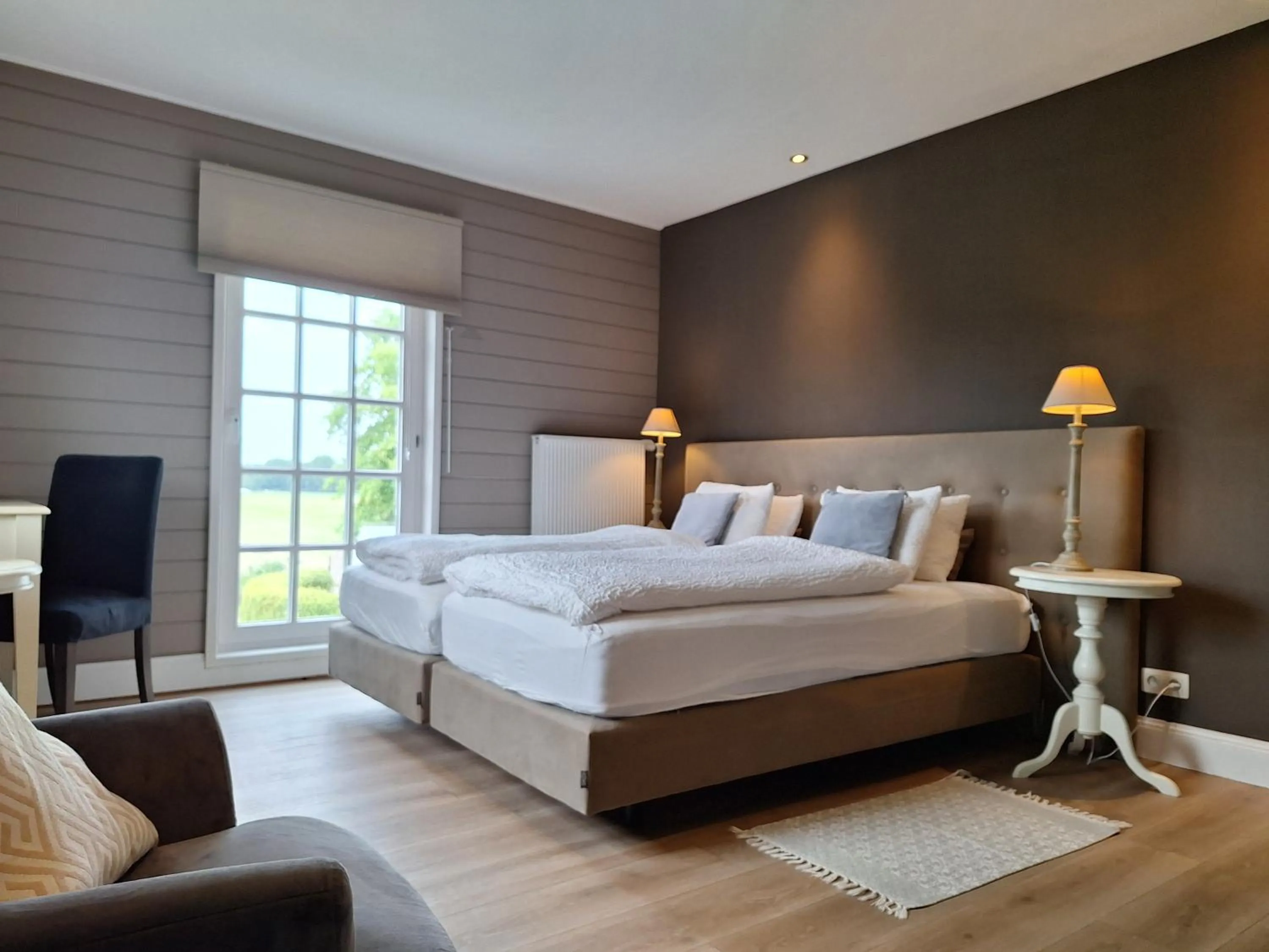 Bed in Casa-Cosi, tourist & business suites & flats with reserved parking included, private sauna