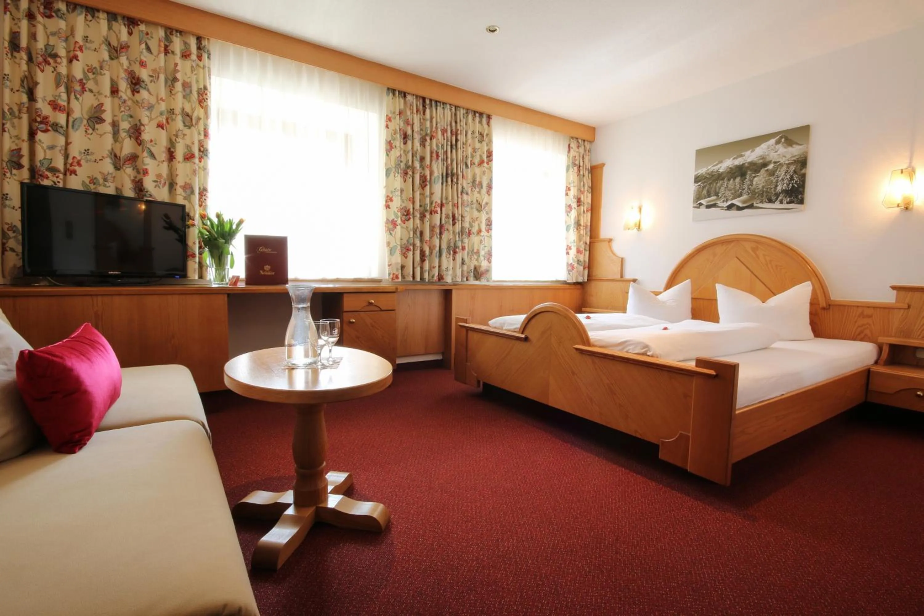 Photo of the whole room, Bed in Hotel Gasthof Neuner