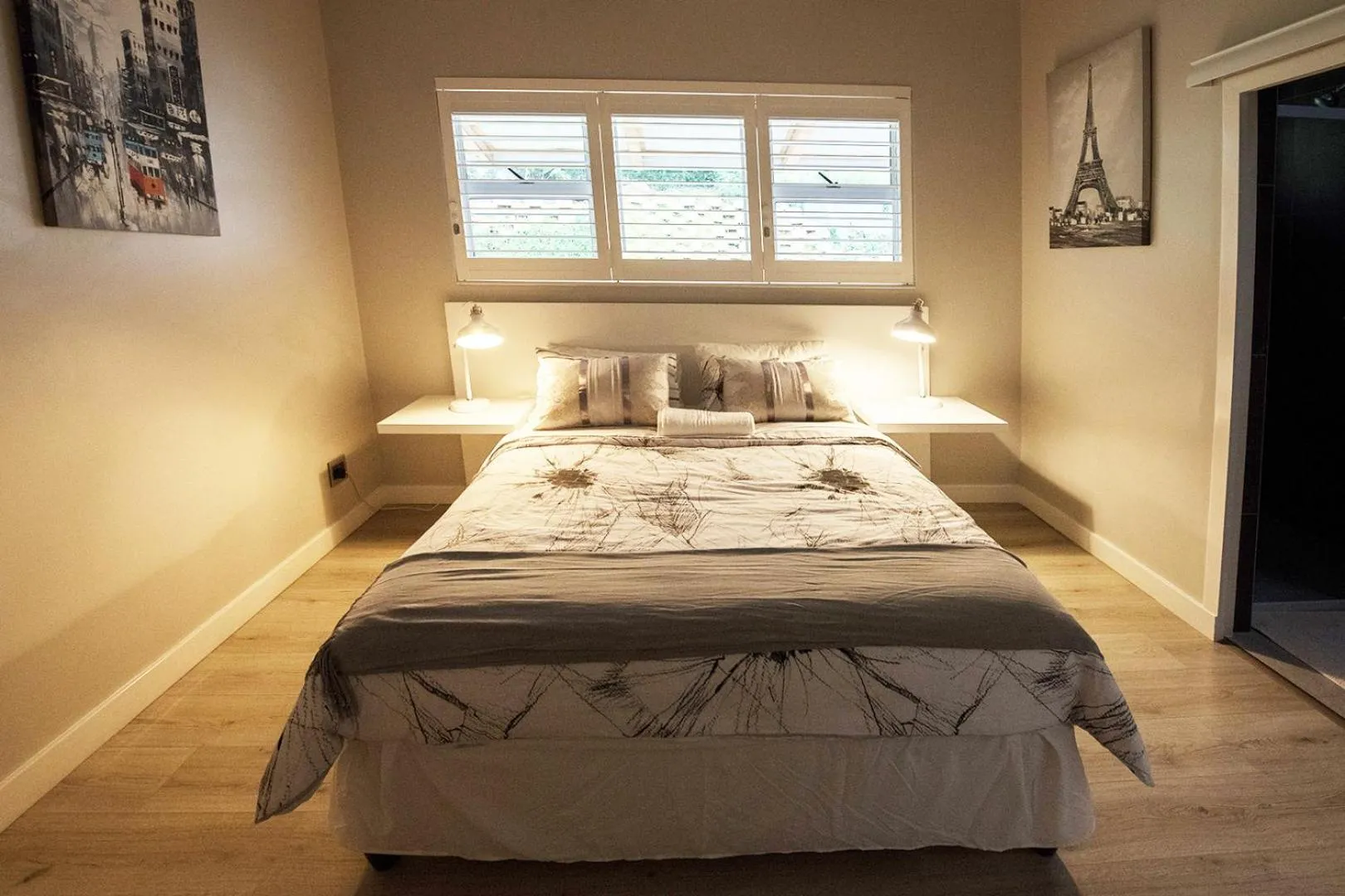 Bedroom, Bed in Umhlanga Lodge