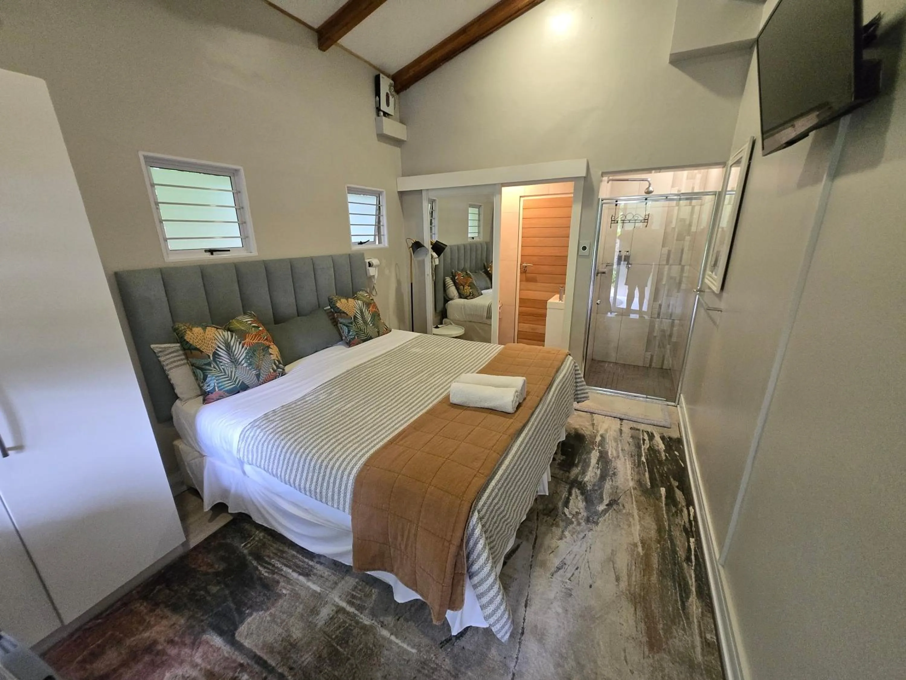 Bed in Umhlanga Lodge