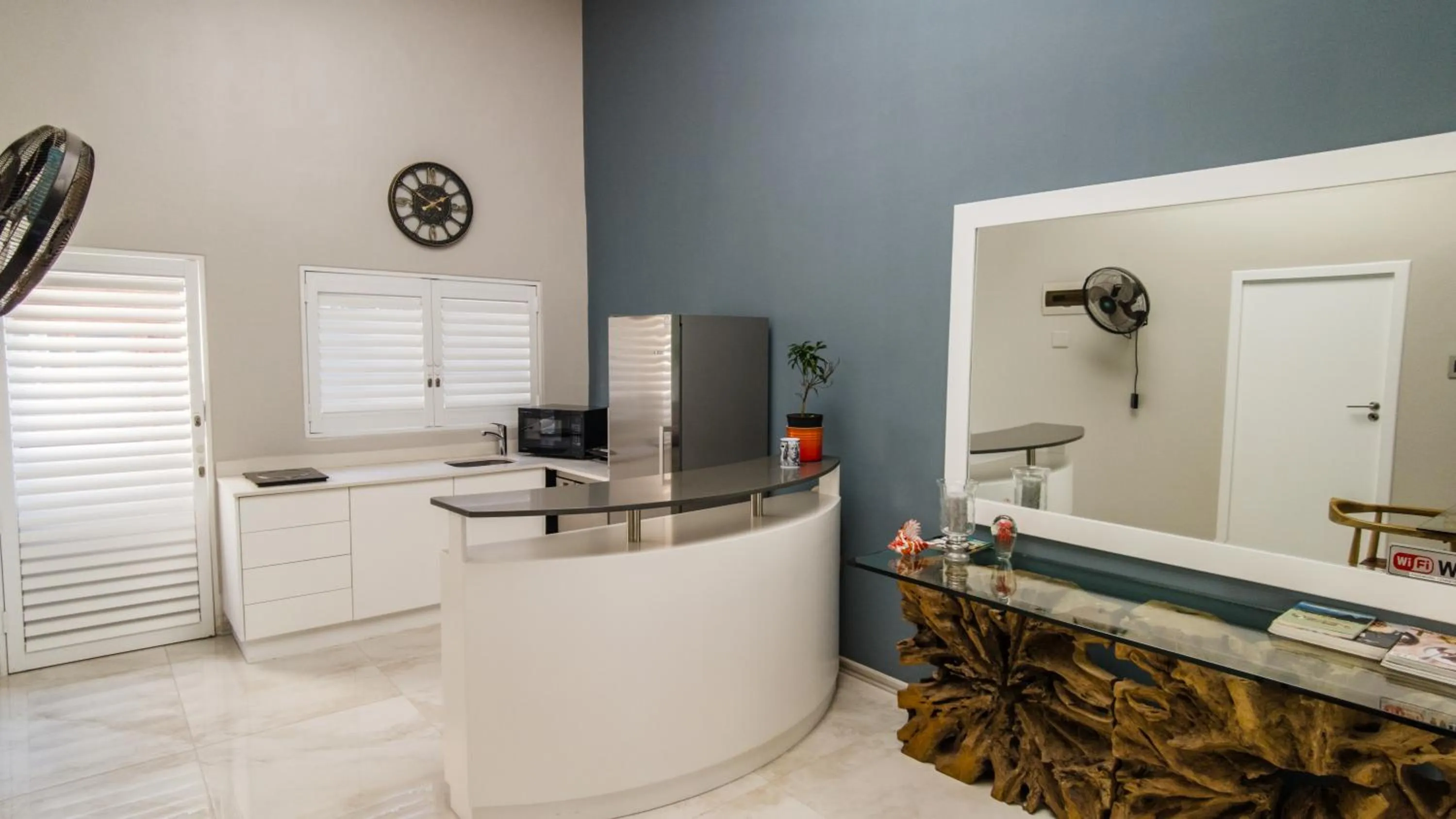 Kitchen or kitchenette in Umhlanga Lodge