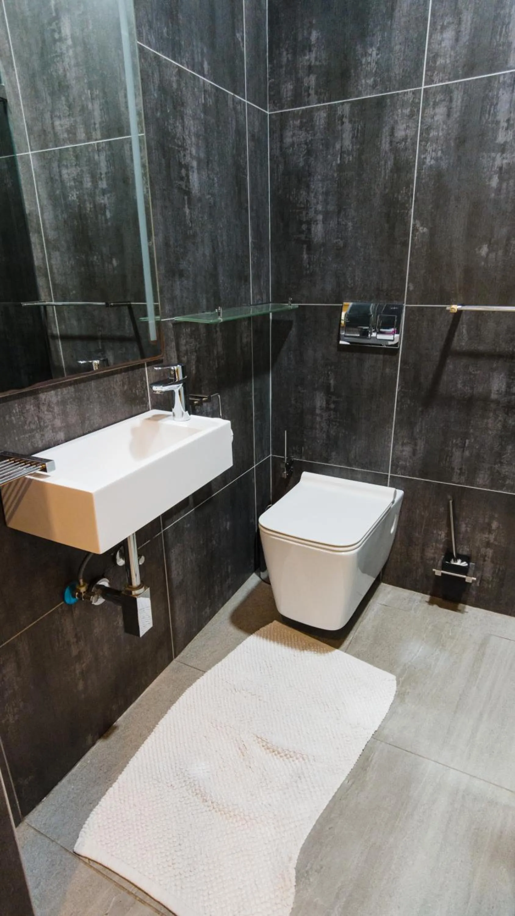 Toilet in Umhlanga Lodge