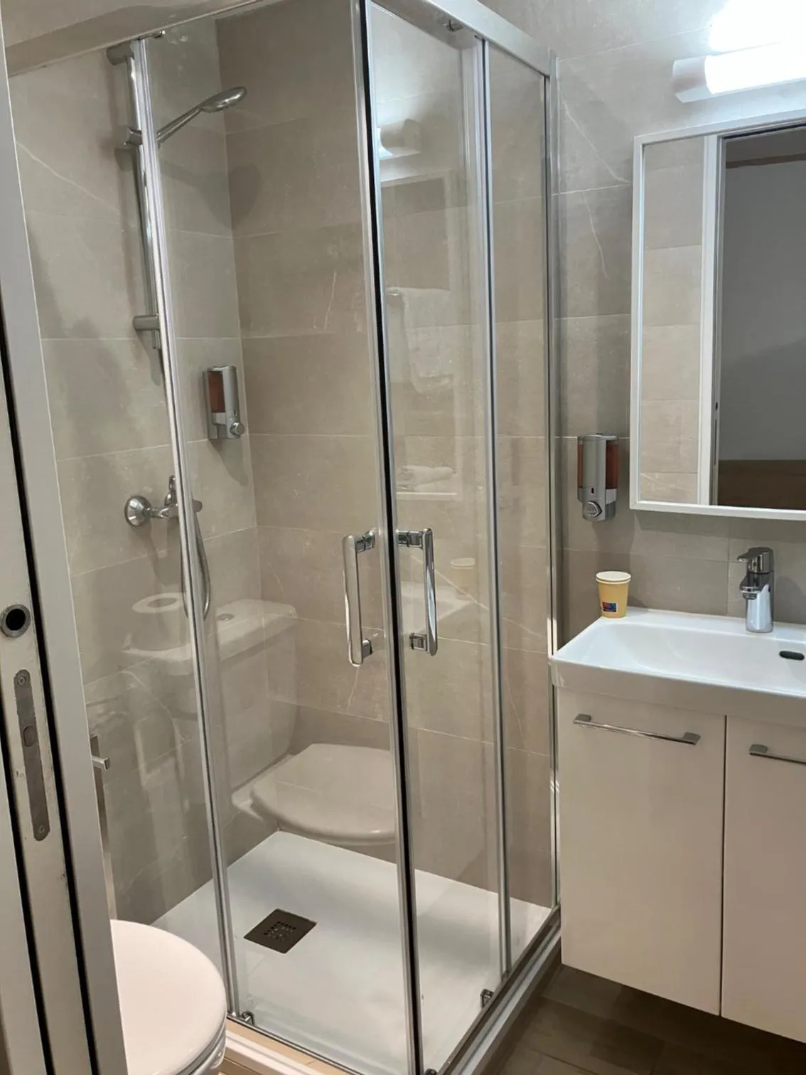 Bathroom in Hotel Le Golfe