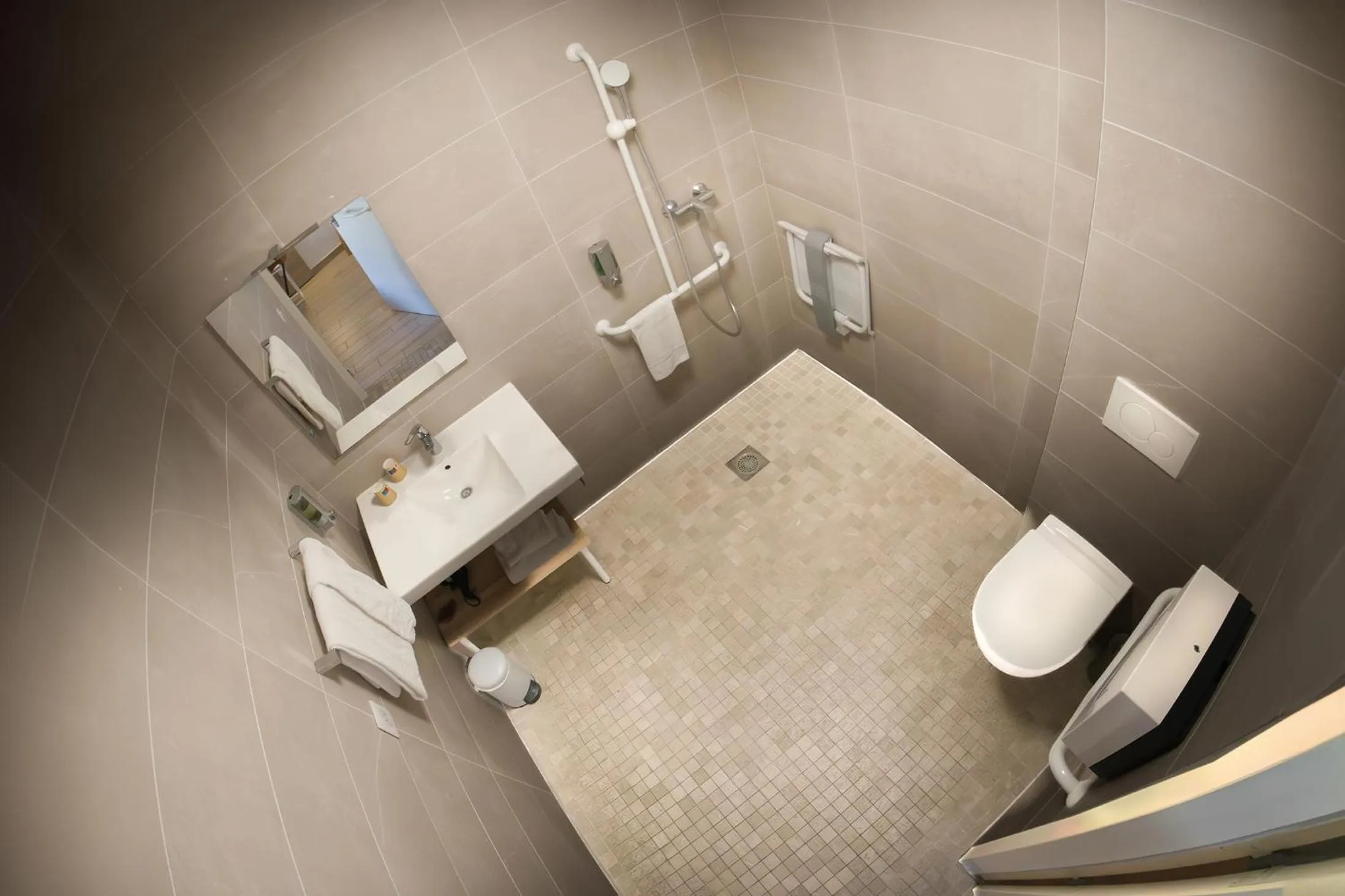 Bathroom in Hotel Le Golfe