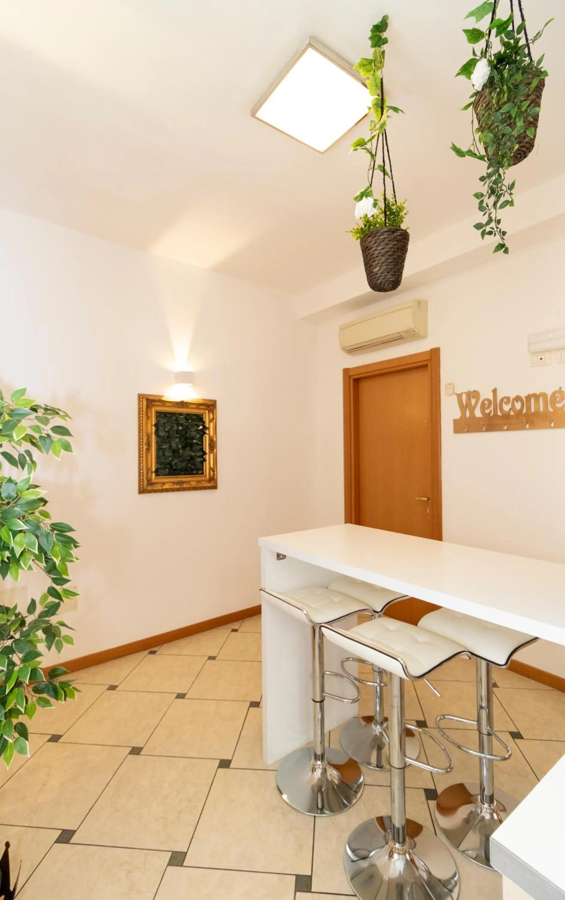 Public Bath in Vitti's Home Verona 3