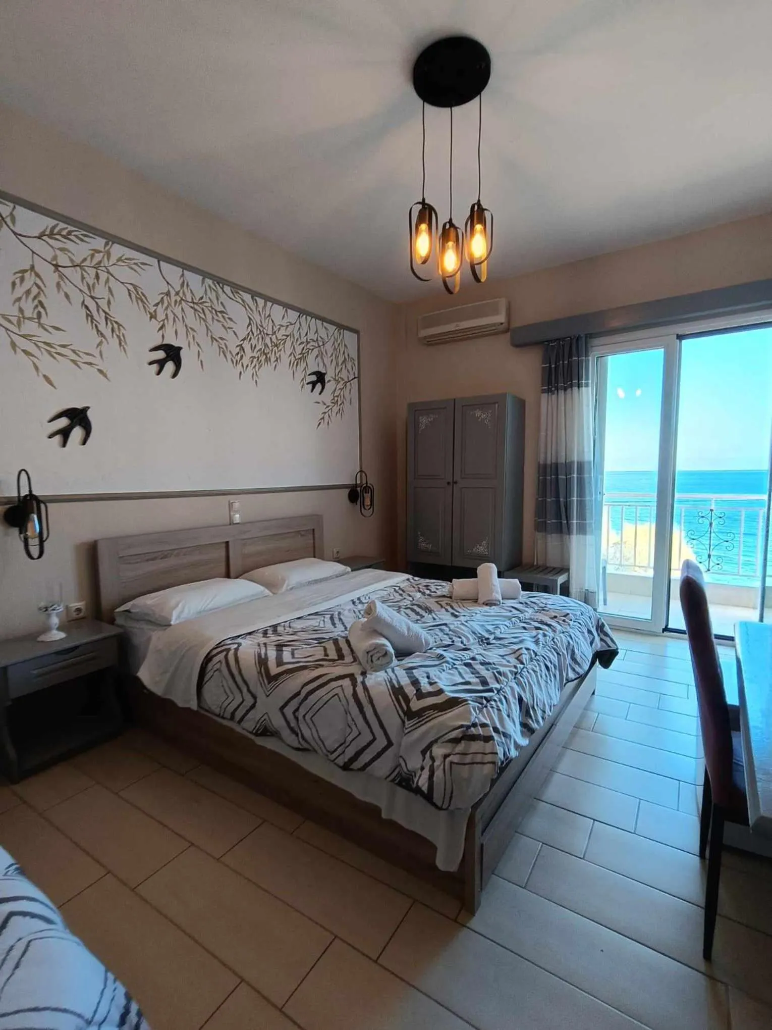 Bed in Panorama Hotel - Restaurant