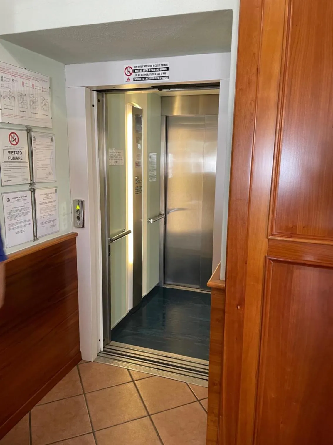 elevator in Albergo Riva