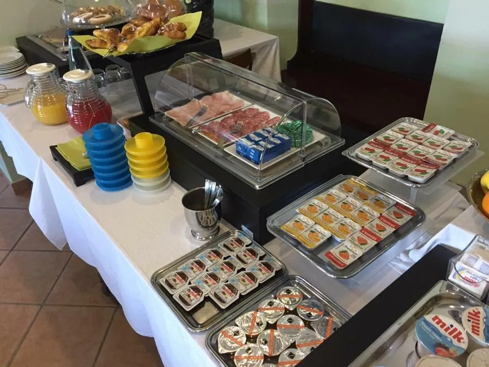 Buffet breakfast in Albergo Riva
