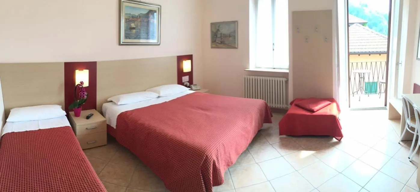Photo of the whole room in Albergo Riva