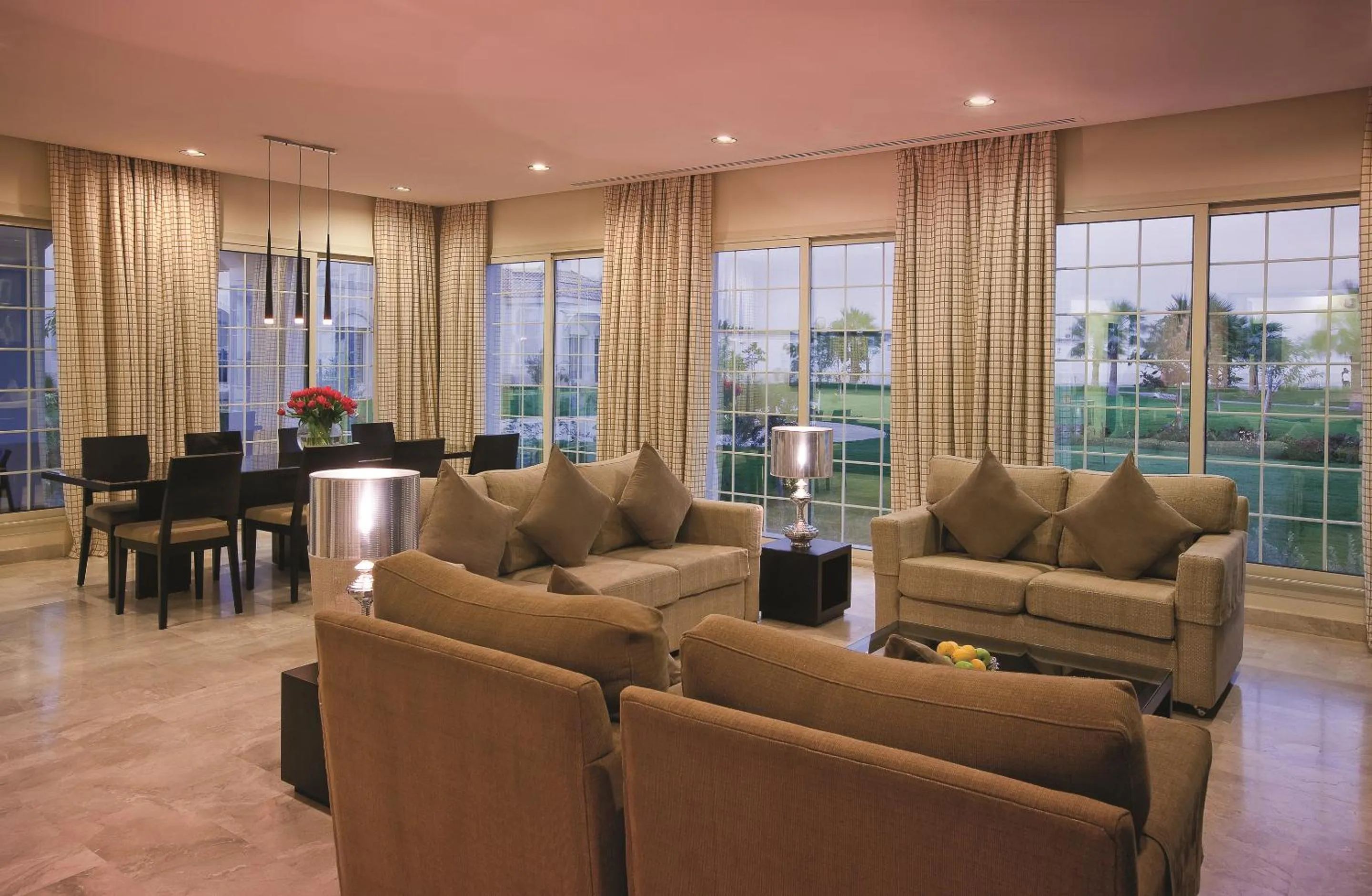 Living room in Mövenpick Beach Resort Al Khobar