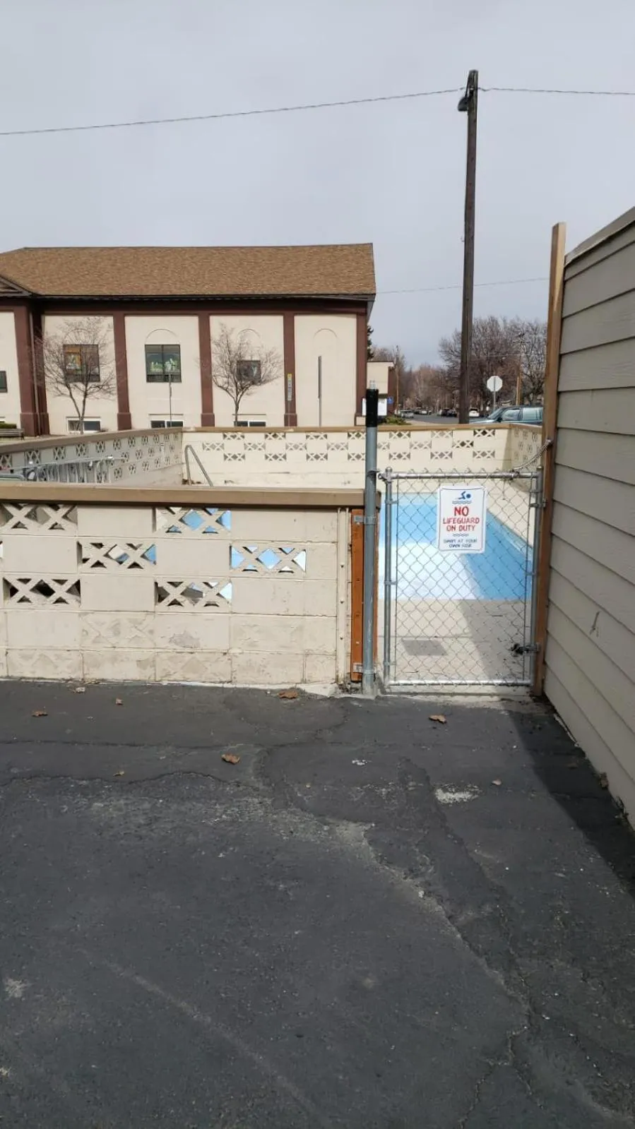 Knights Inn - Baker City