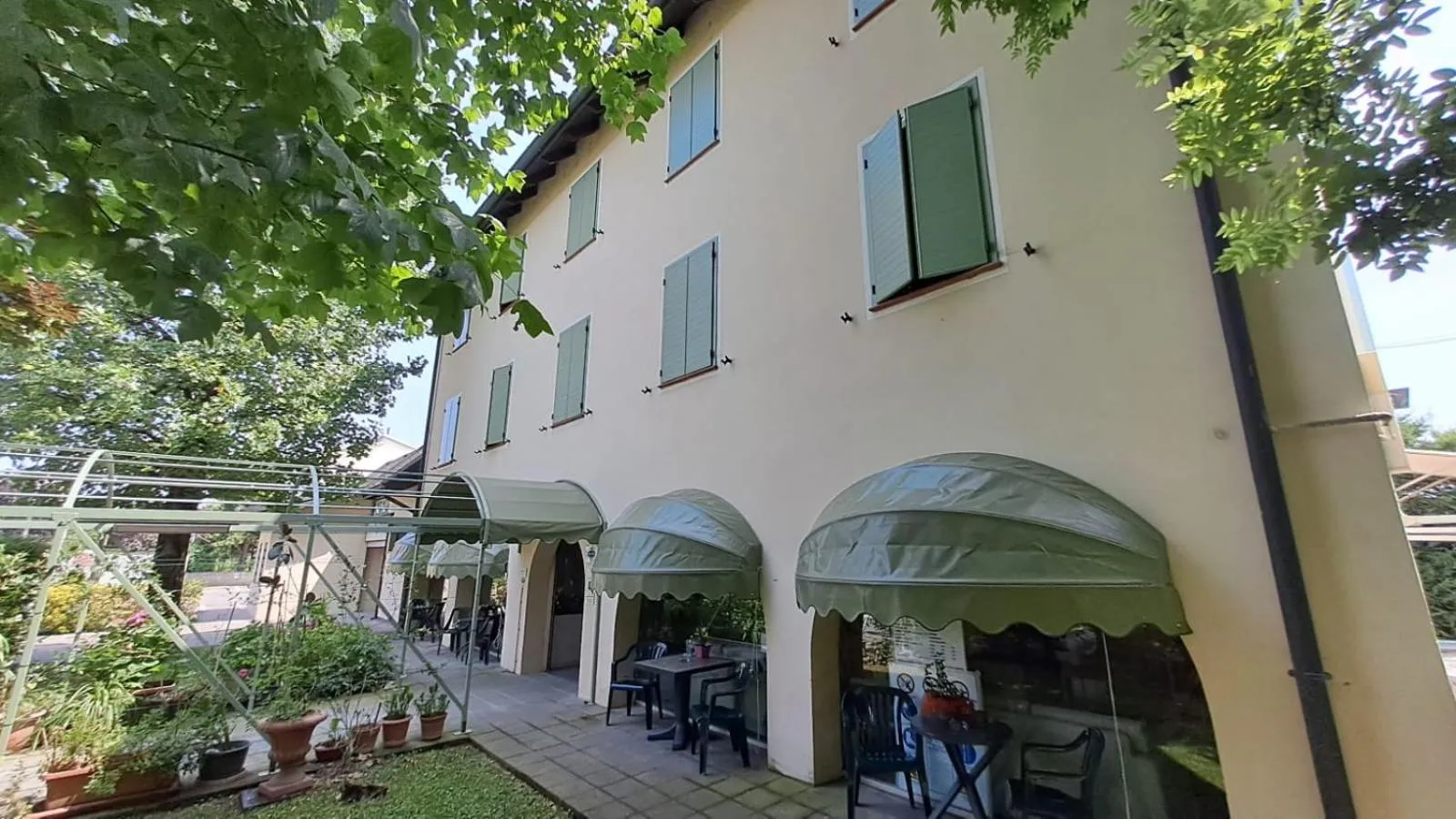 Property building in Ducathotel