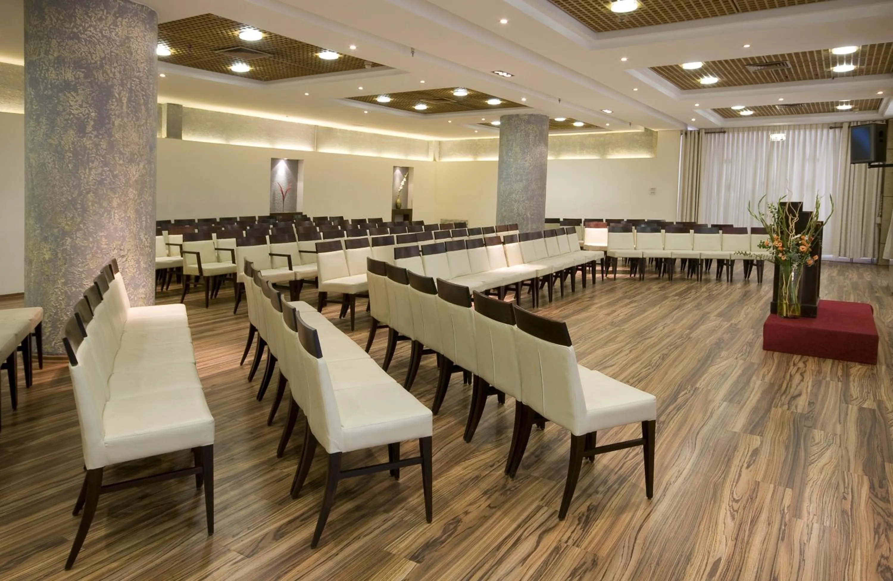 Banquet/Function facilities in Arena Hotel by the Beach