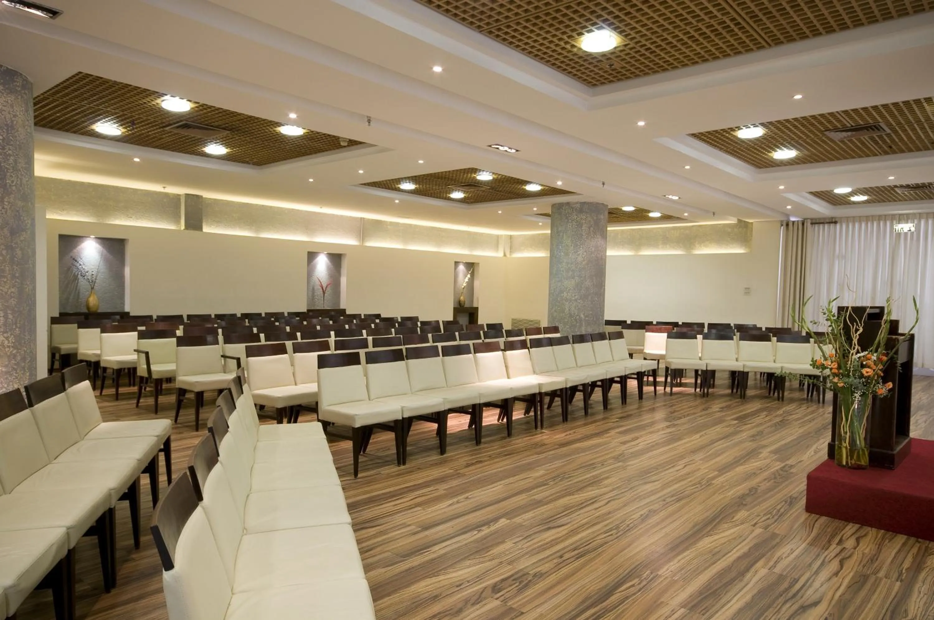 Banquet/Function facilities in Arena Hotel by the Beach
