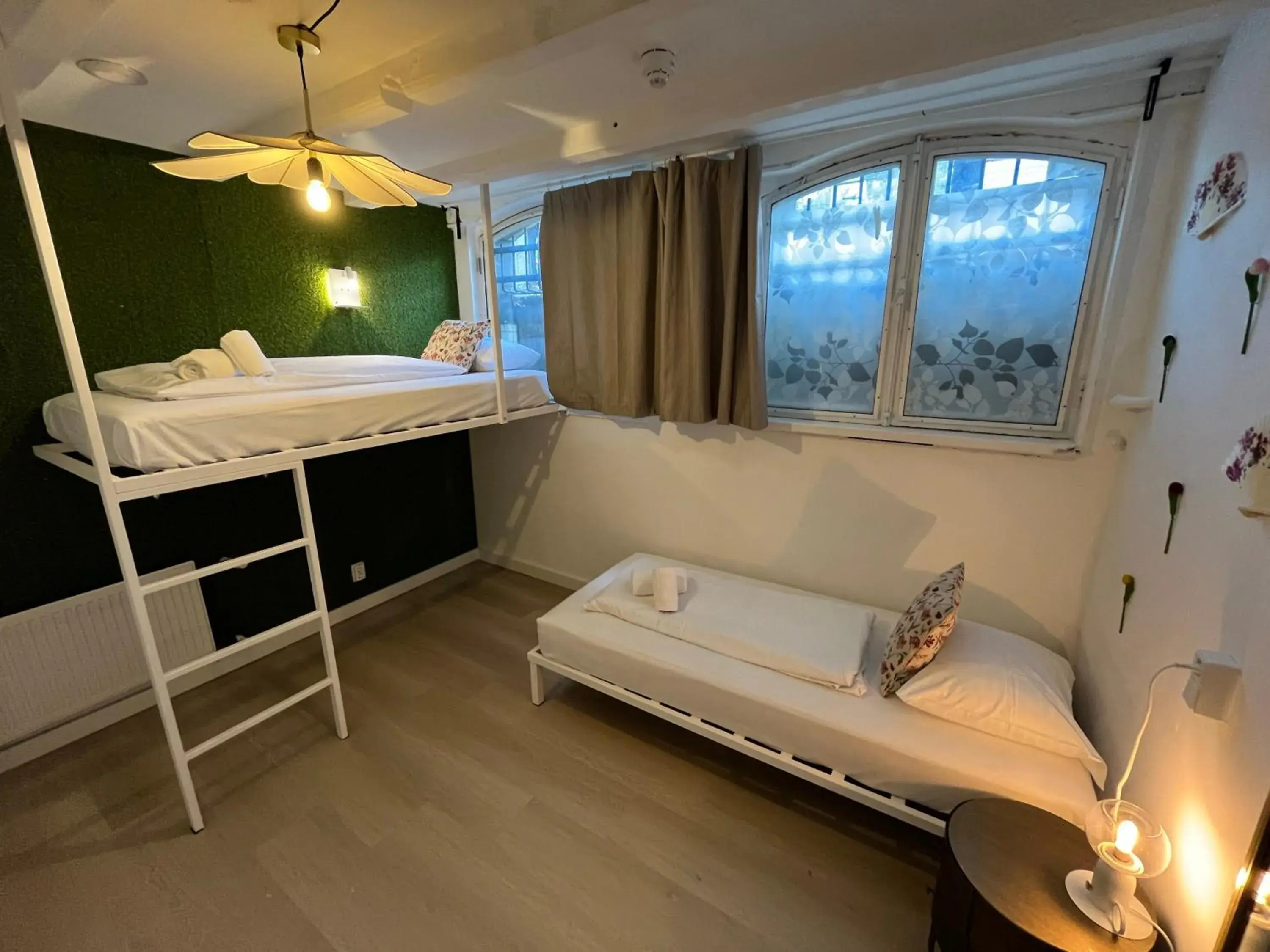 Twin Room with Private Bathroom in ClinkCoco Twin Room with Private Bathroom in ClinkCoco