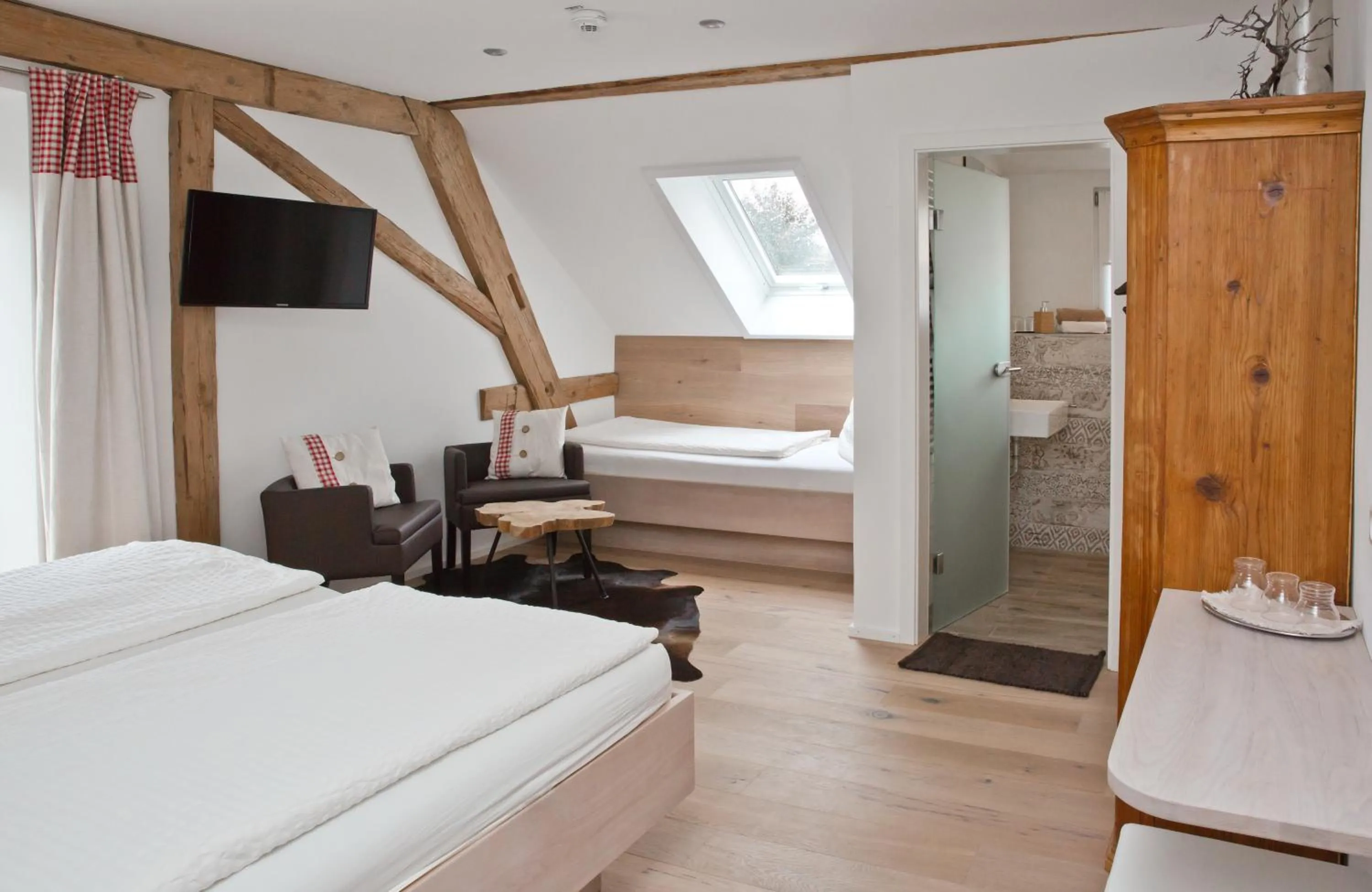 Photo of the whole room, Bed in Pension Kramer