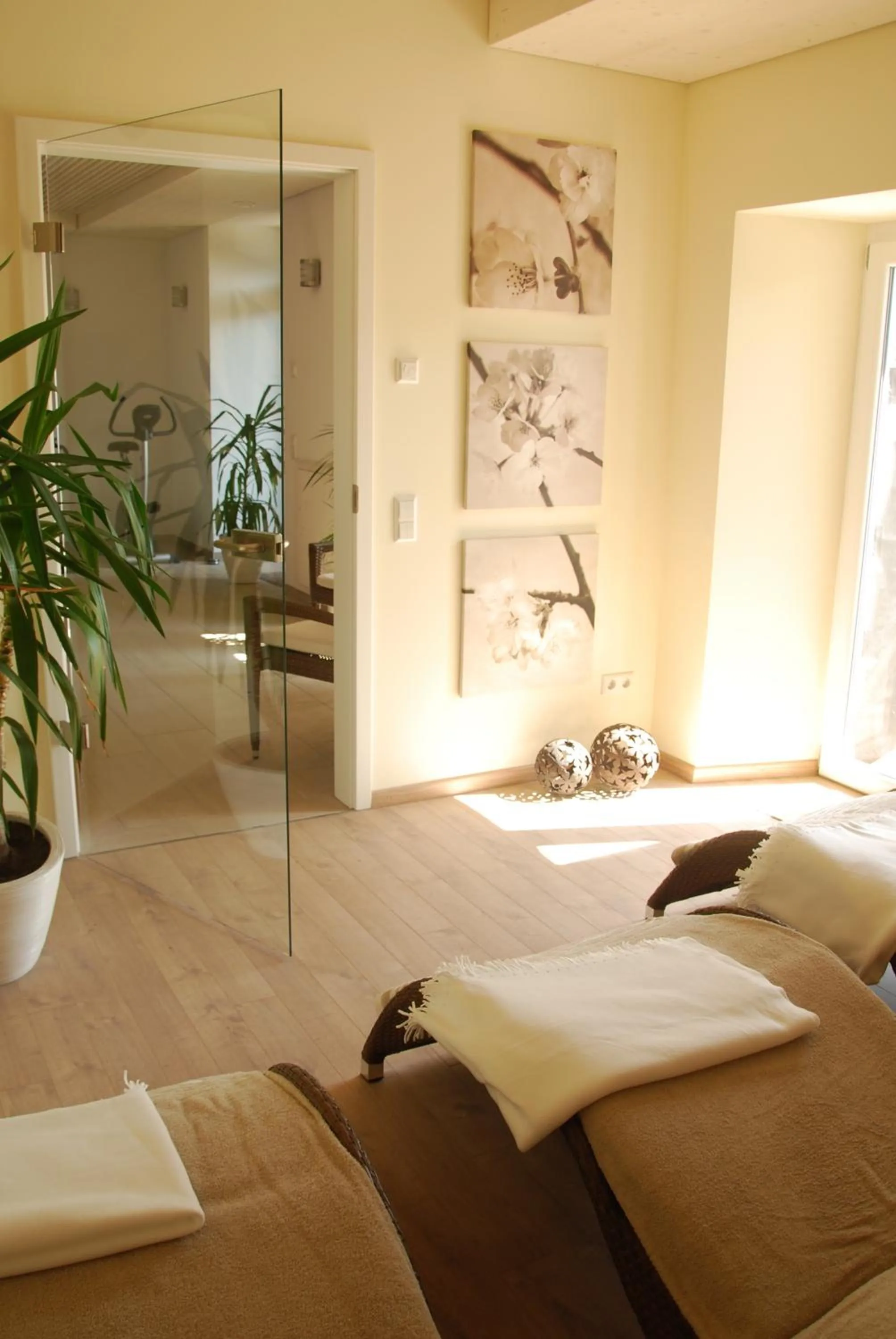 Day, Bed in Pension Kramer