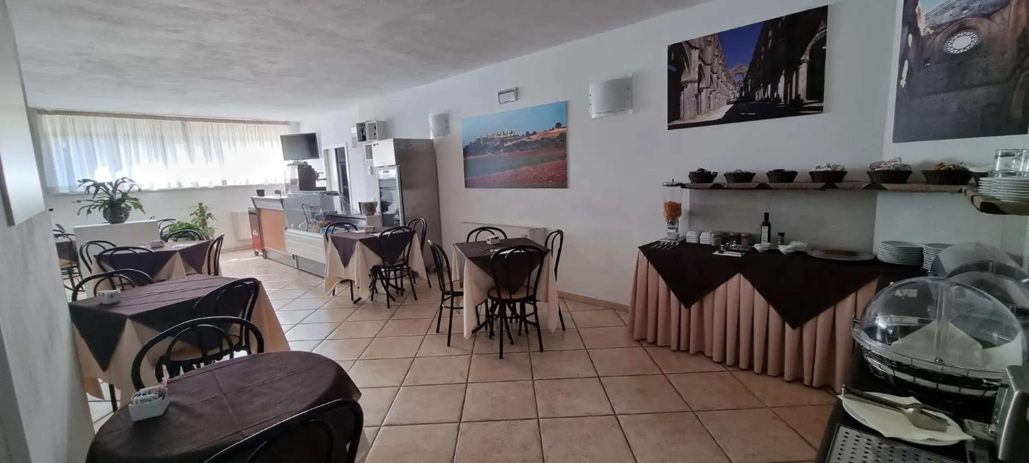 Continental breakfast in Hotel I Platani