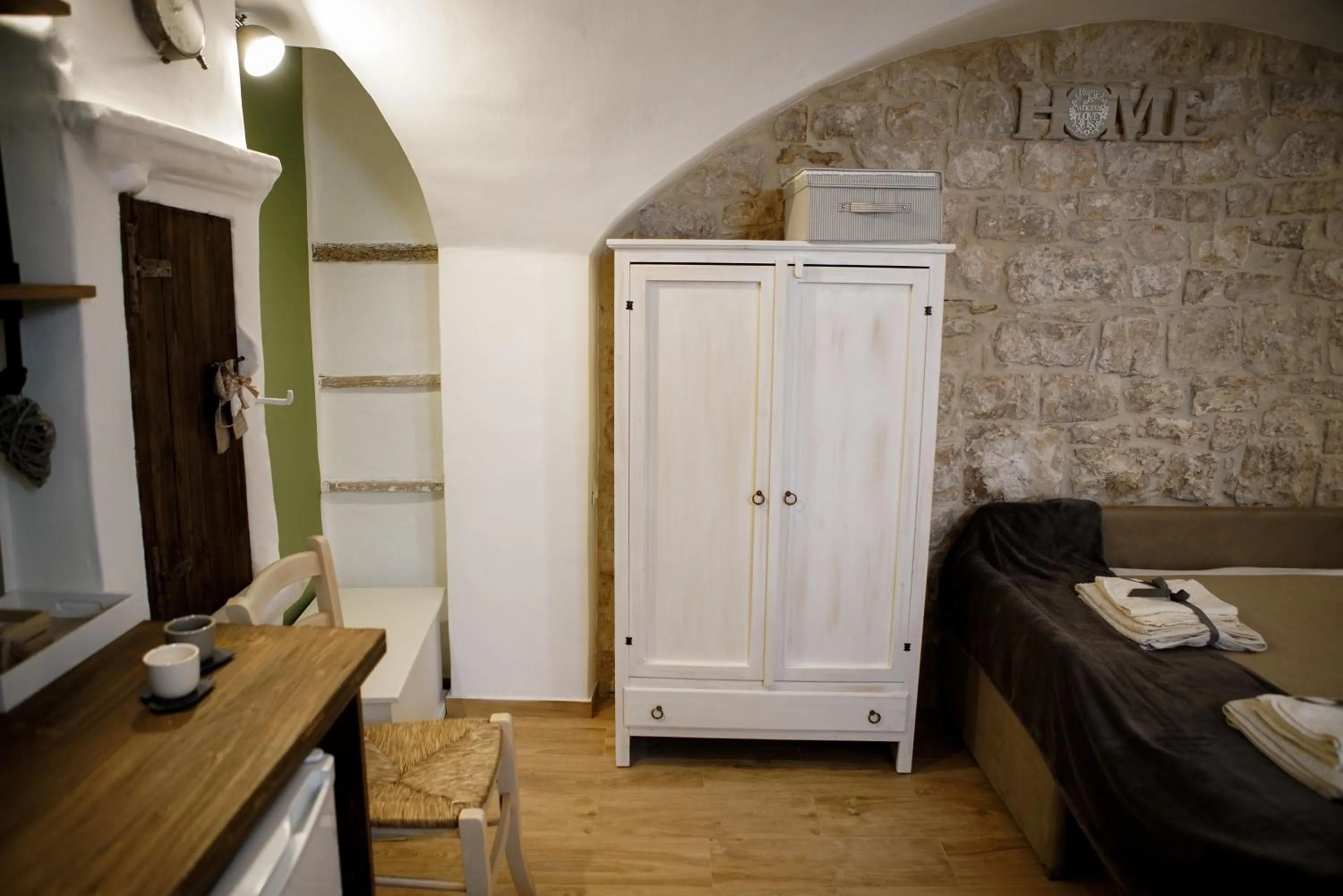HOME 5 - Via Nuova