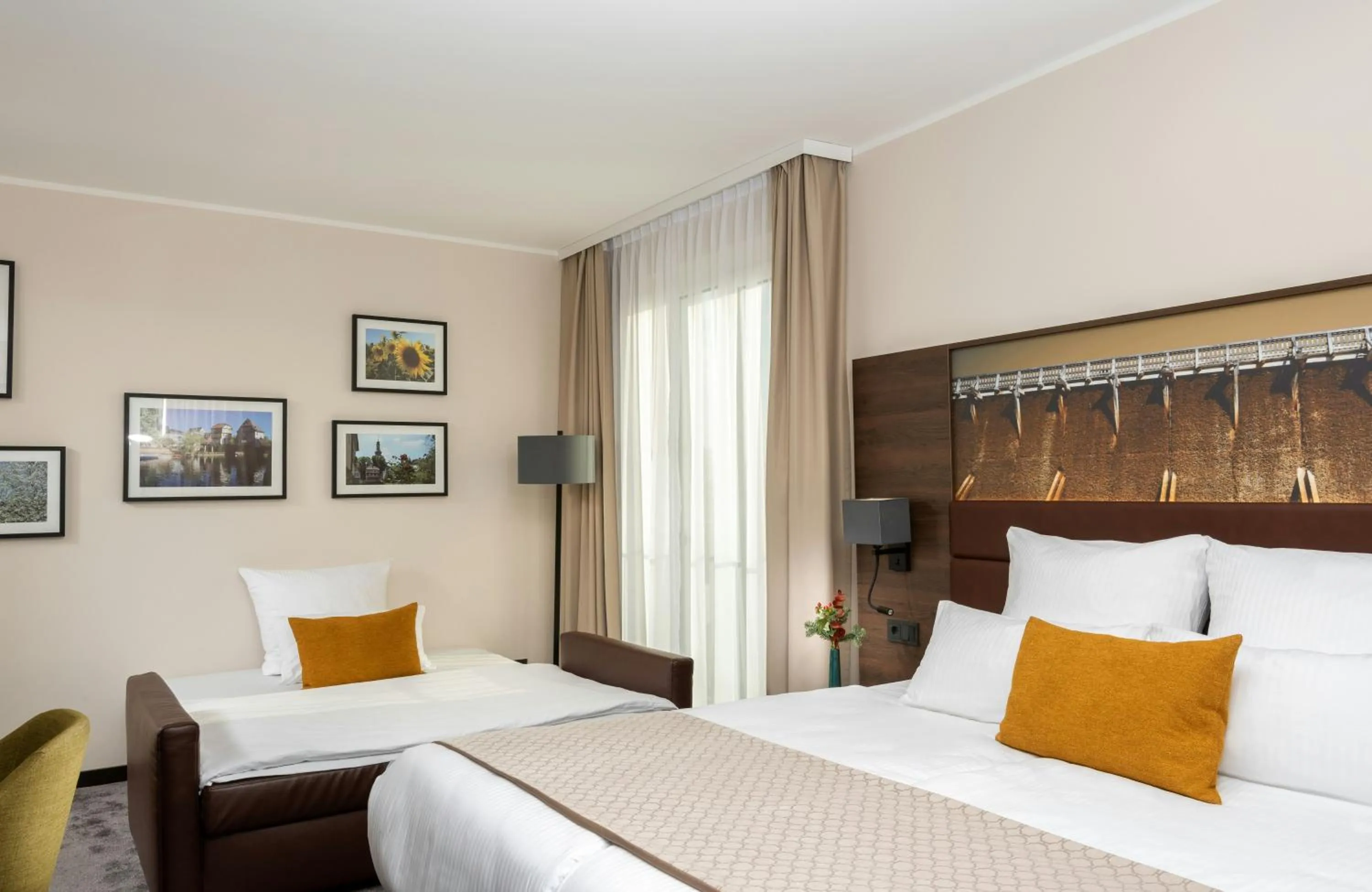 Photo of the whole room, Bed in Leonardo Hotel Bad Kreuznach