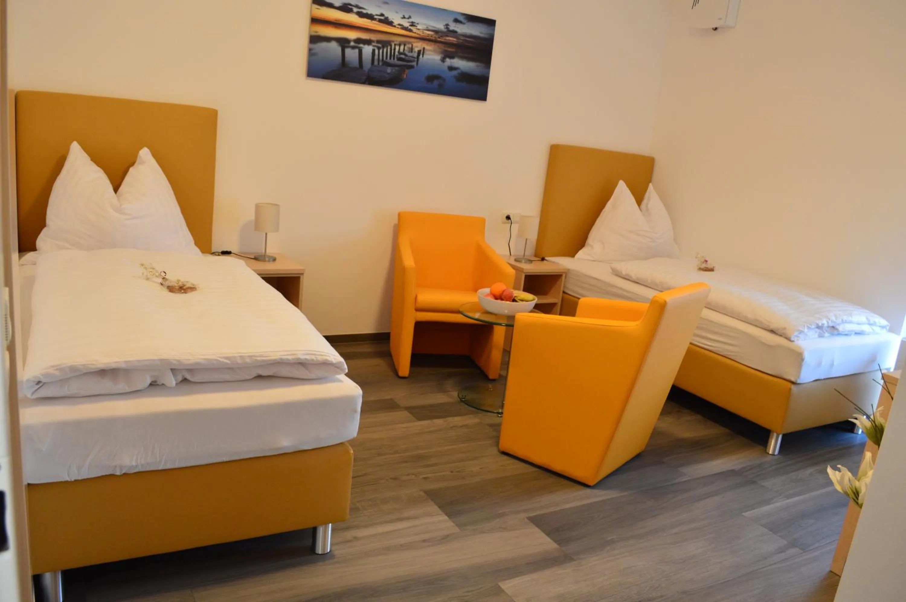 Photo of the whole room, Bed in Schlafplatzl