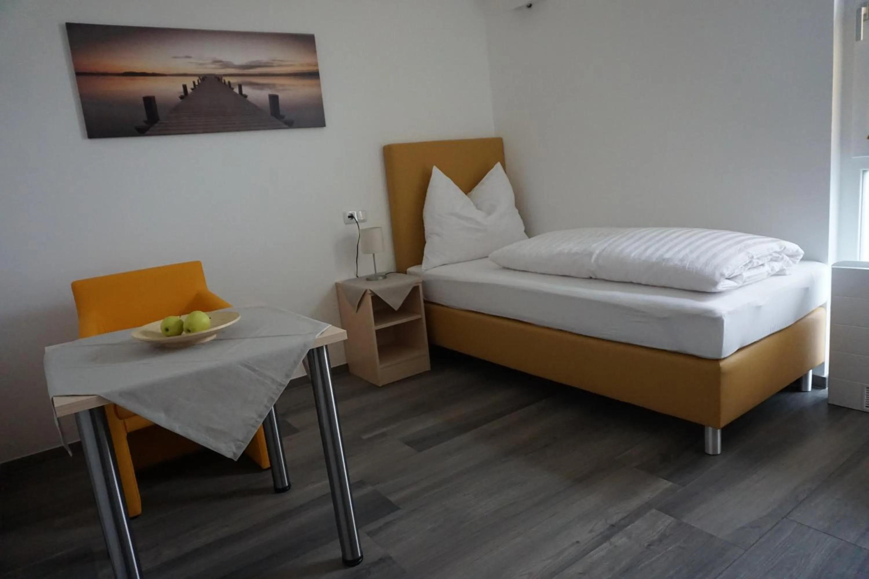 Photo of the whole room, Bed in Schlafplatzl