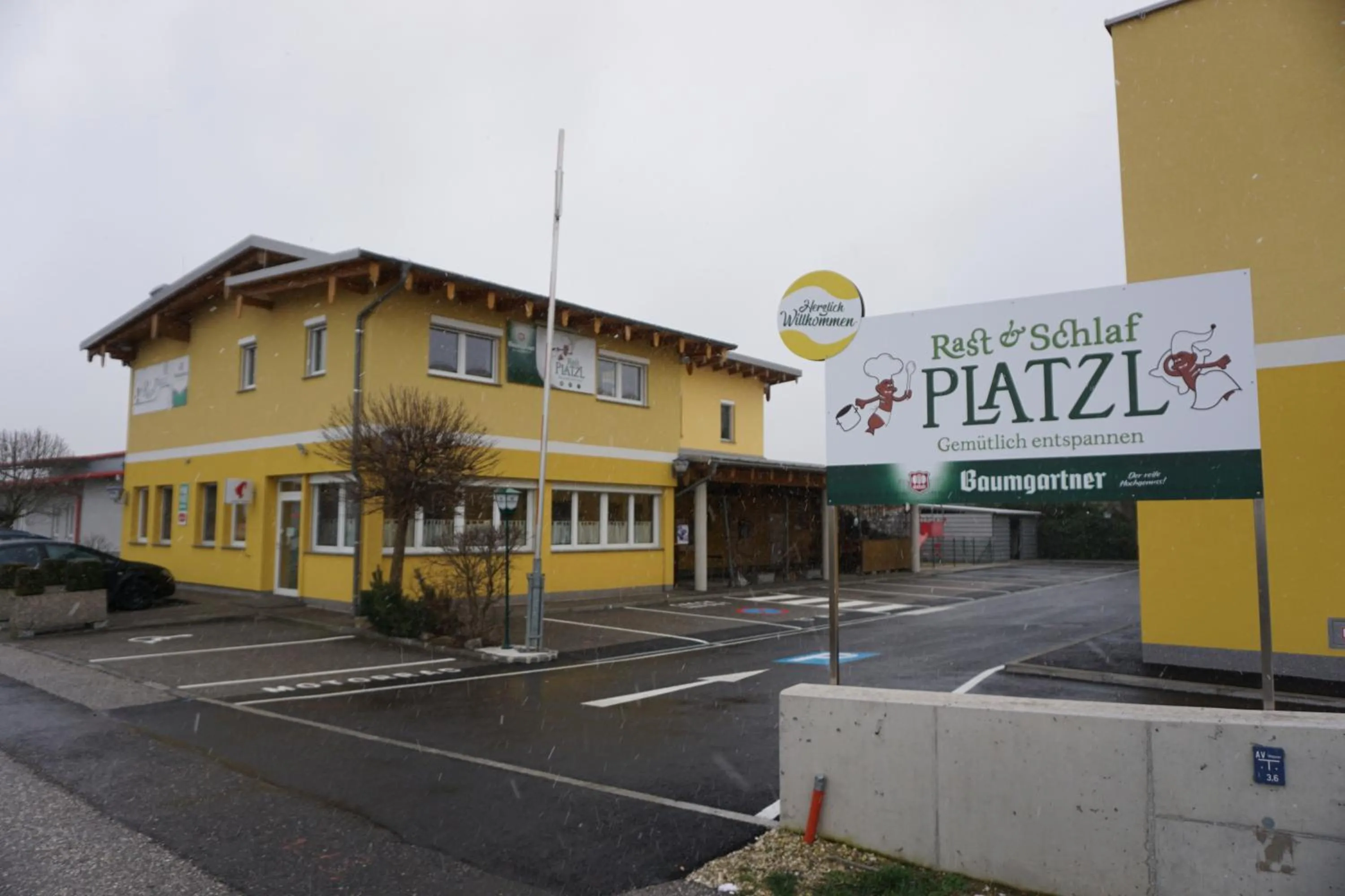 Property logo or sign in Schlafplatzl