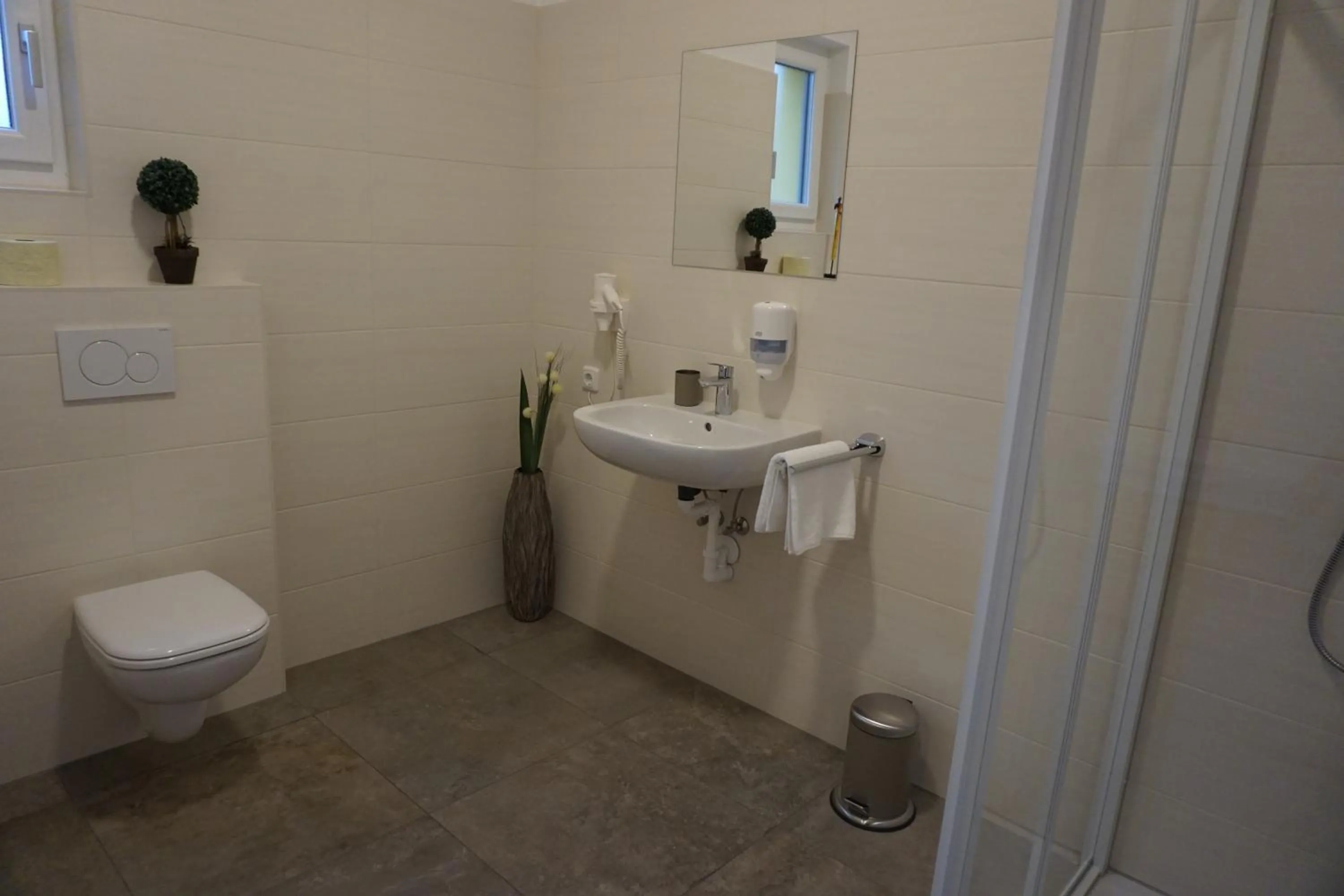 Bathroom in Schlafplatzl