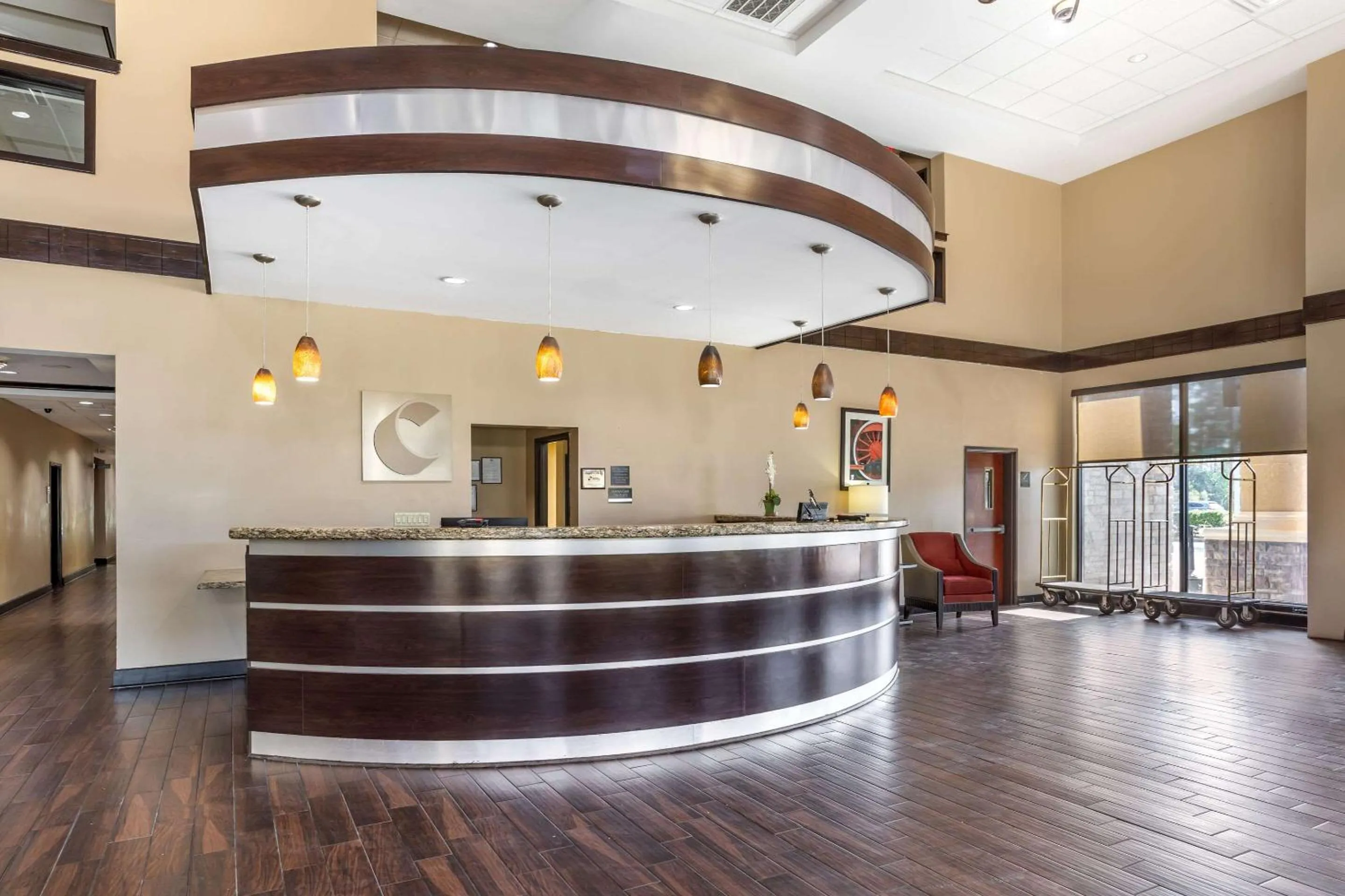 Lobby or reception in Comfort Suites Old Town Spring