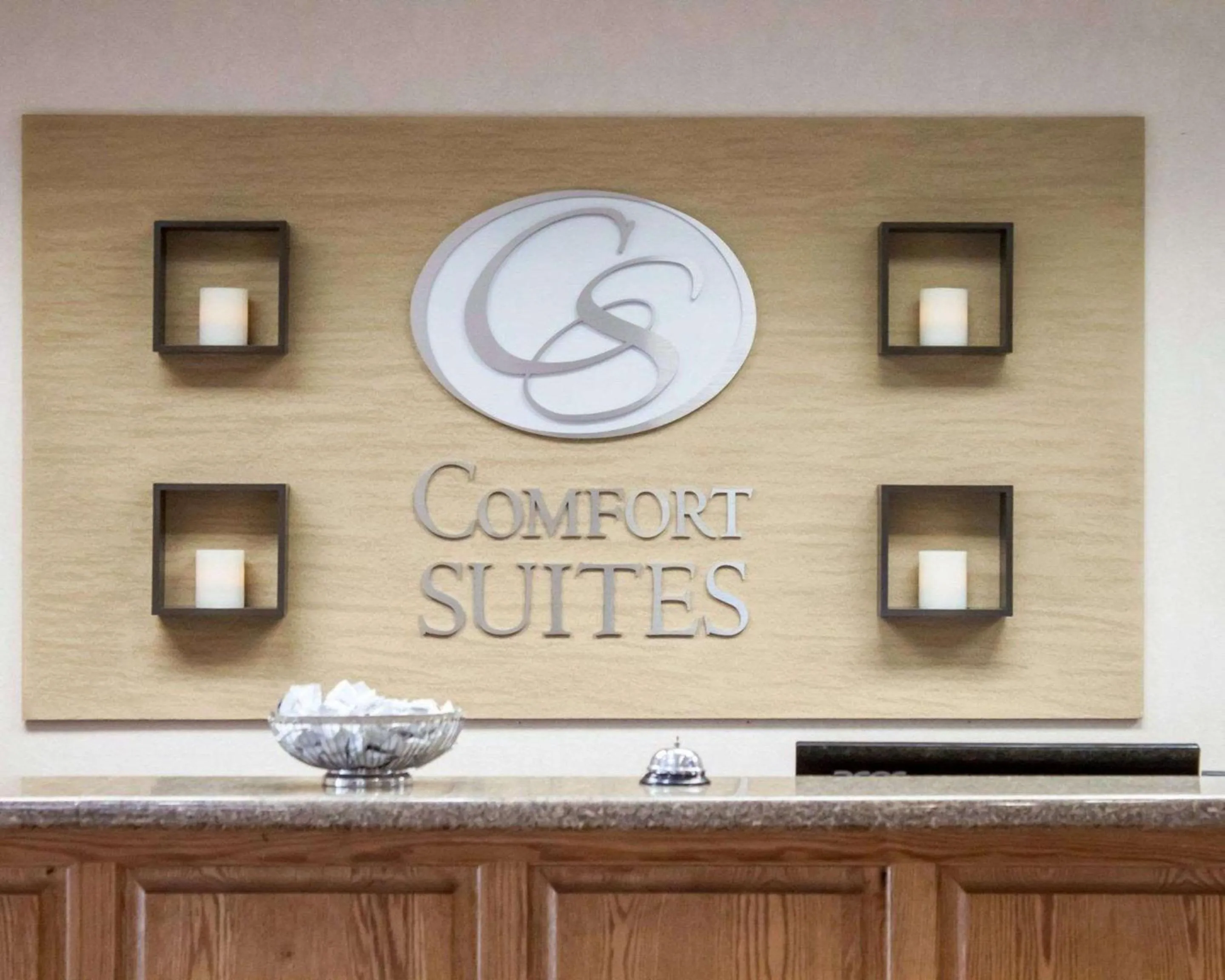 Lobby or reception in Comfort Suites Airport