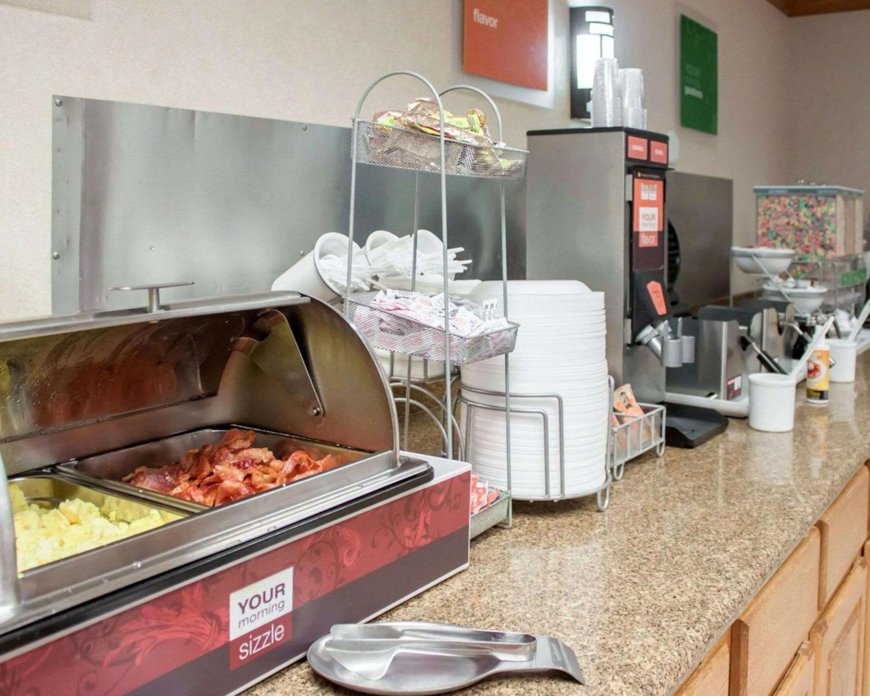 Restaurant/places to eat in Comfort Suites Airport