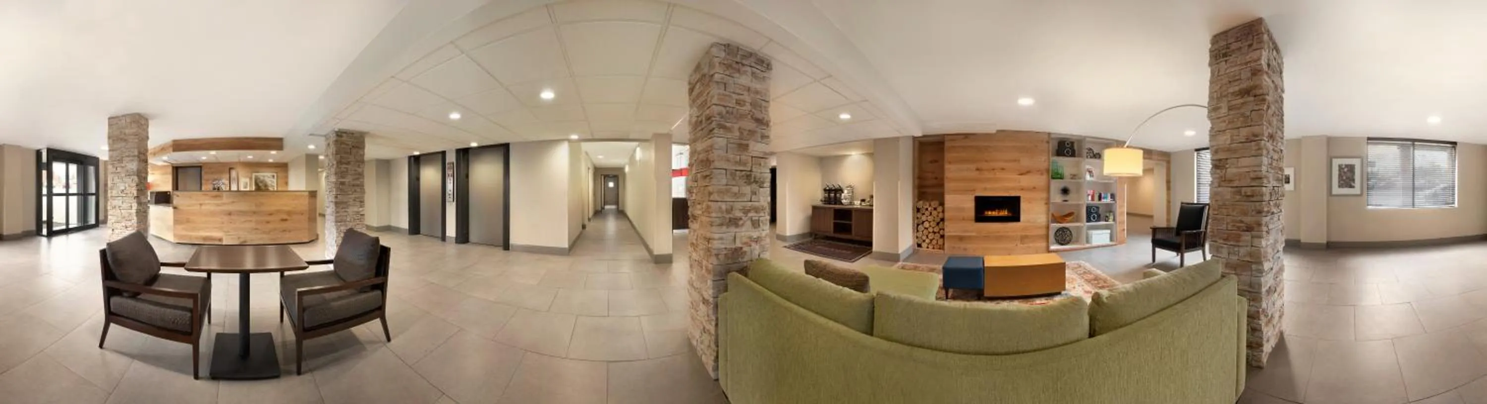 Lobby or reception in Country Inn & Suites by Radisson, Erlanger - Cincinnati South