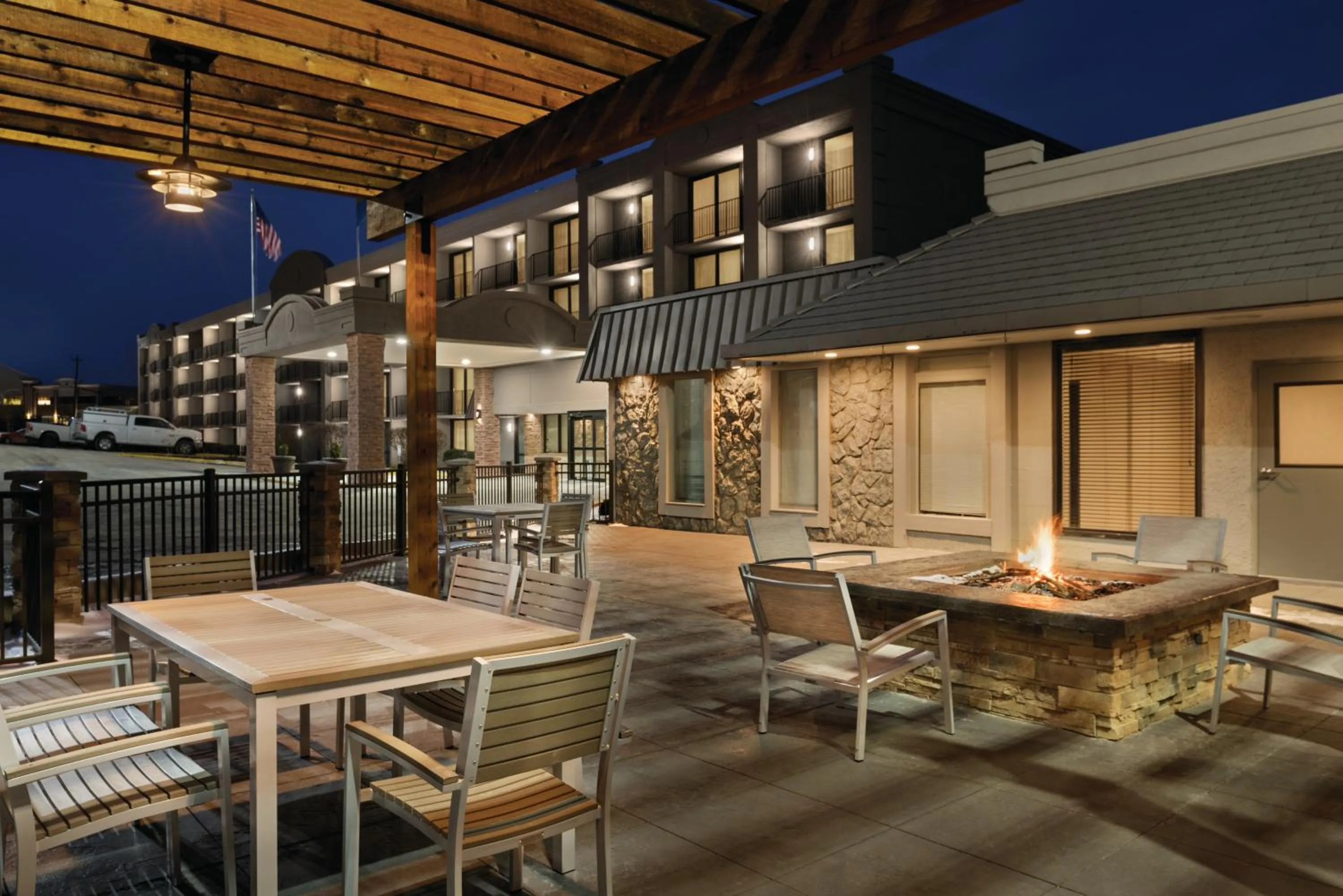 Property building in Country Inn & Suites by Radisson, Erlanger - Cincinnati South