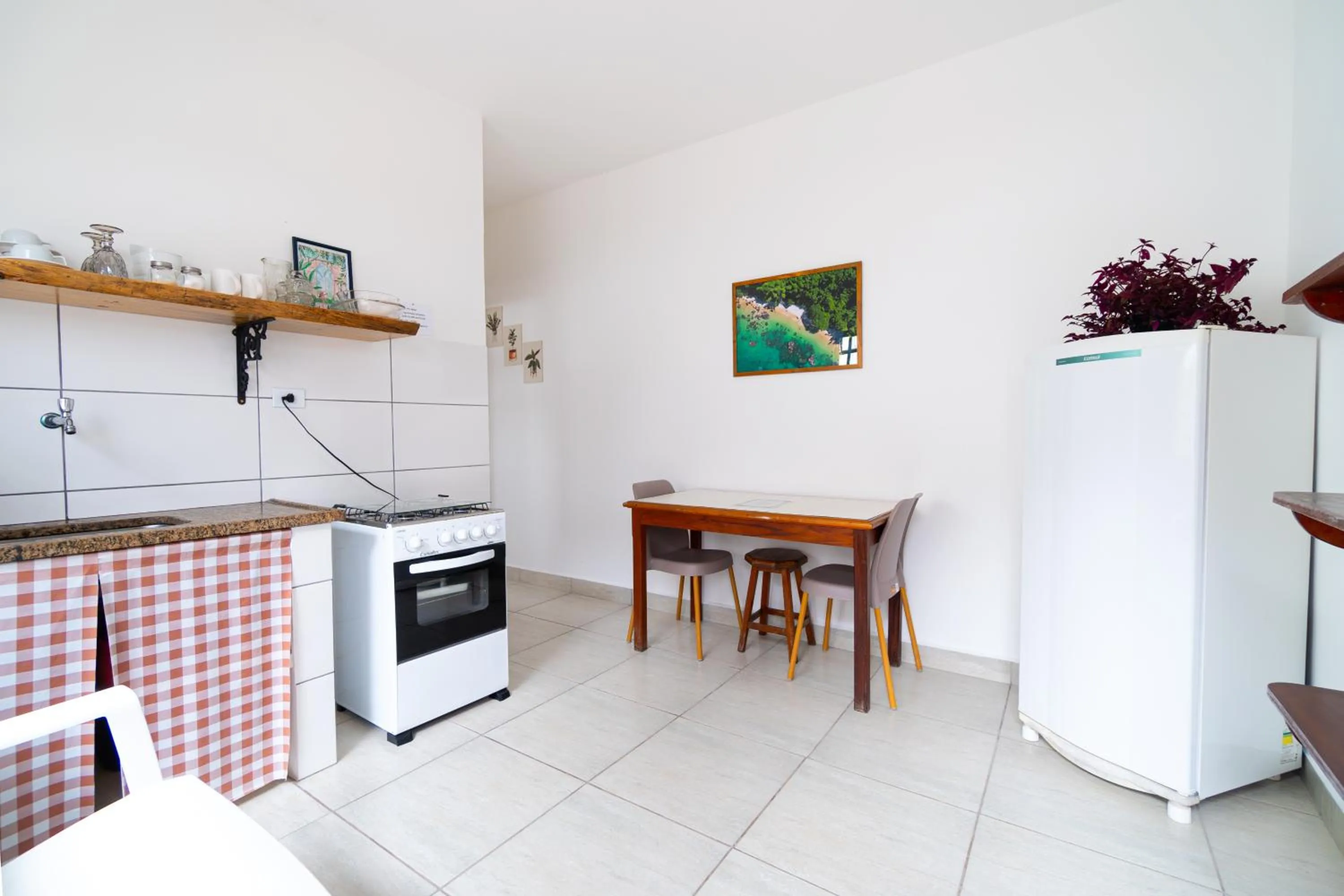 kitchen in Chalés Canoas Ubatuba