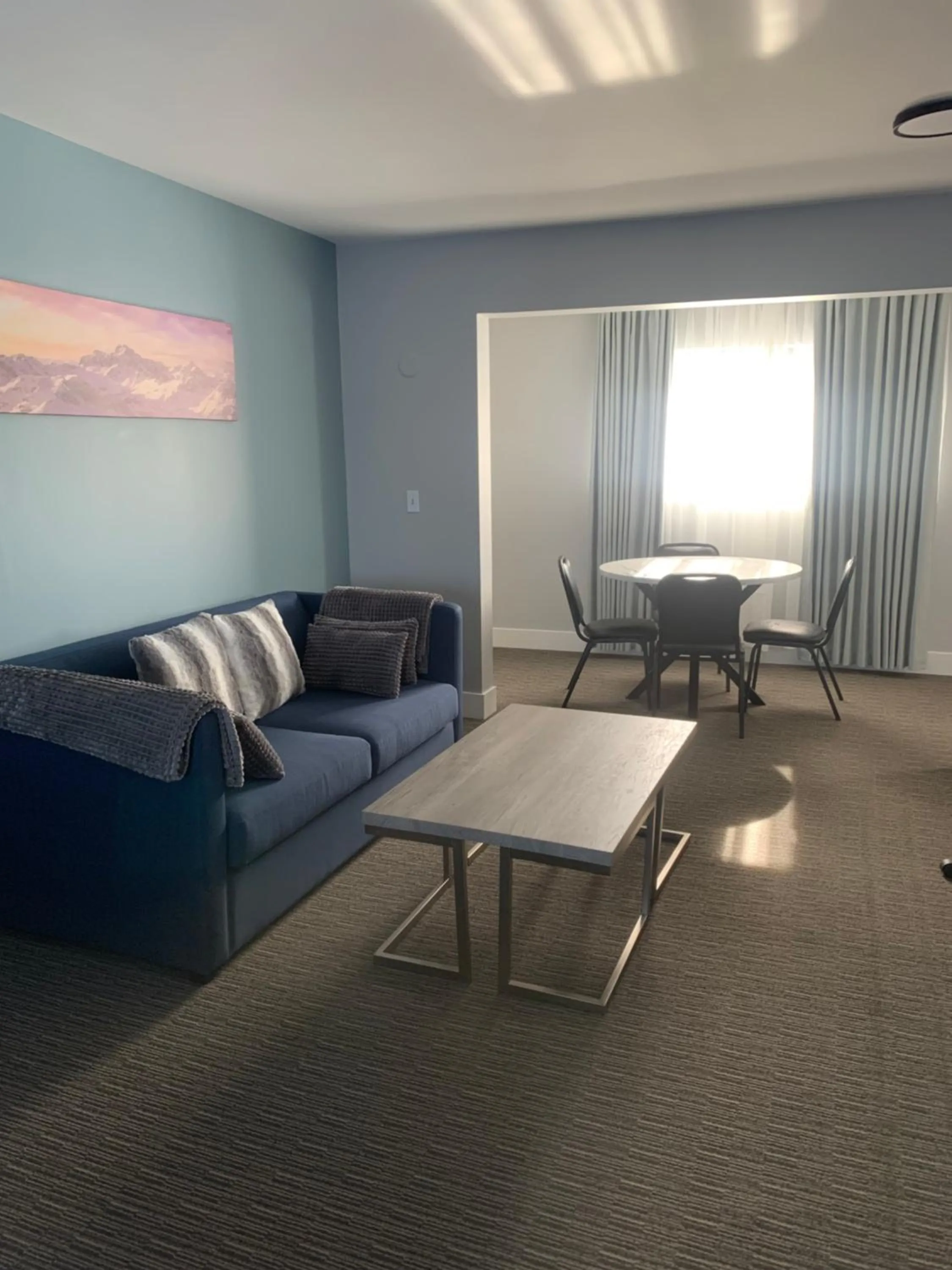 Living room in Anchor Inn and Suites