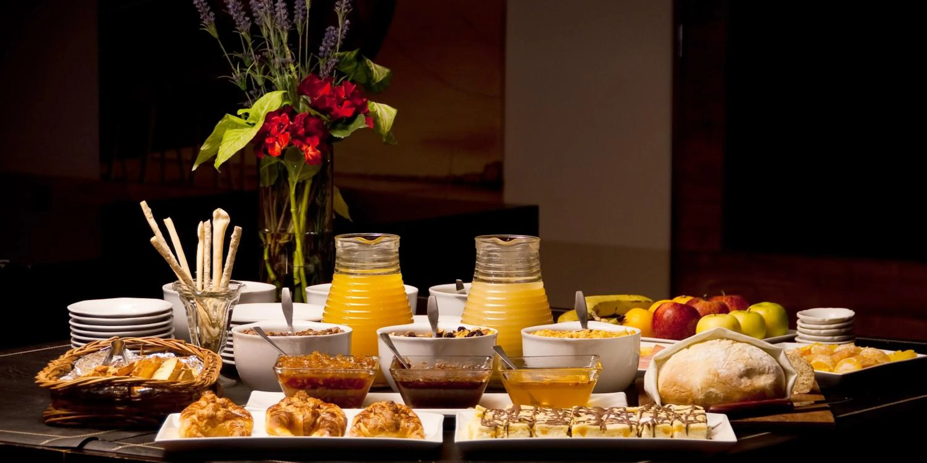 Buffet breakfast in Hotel Península Valdés