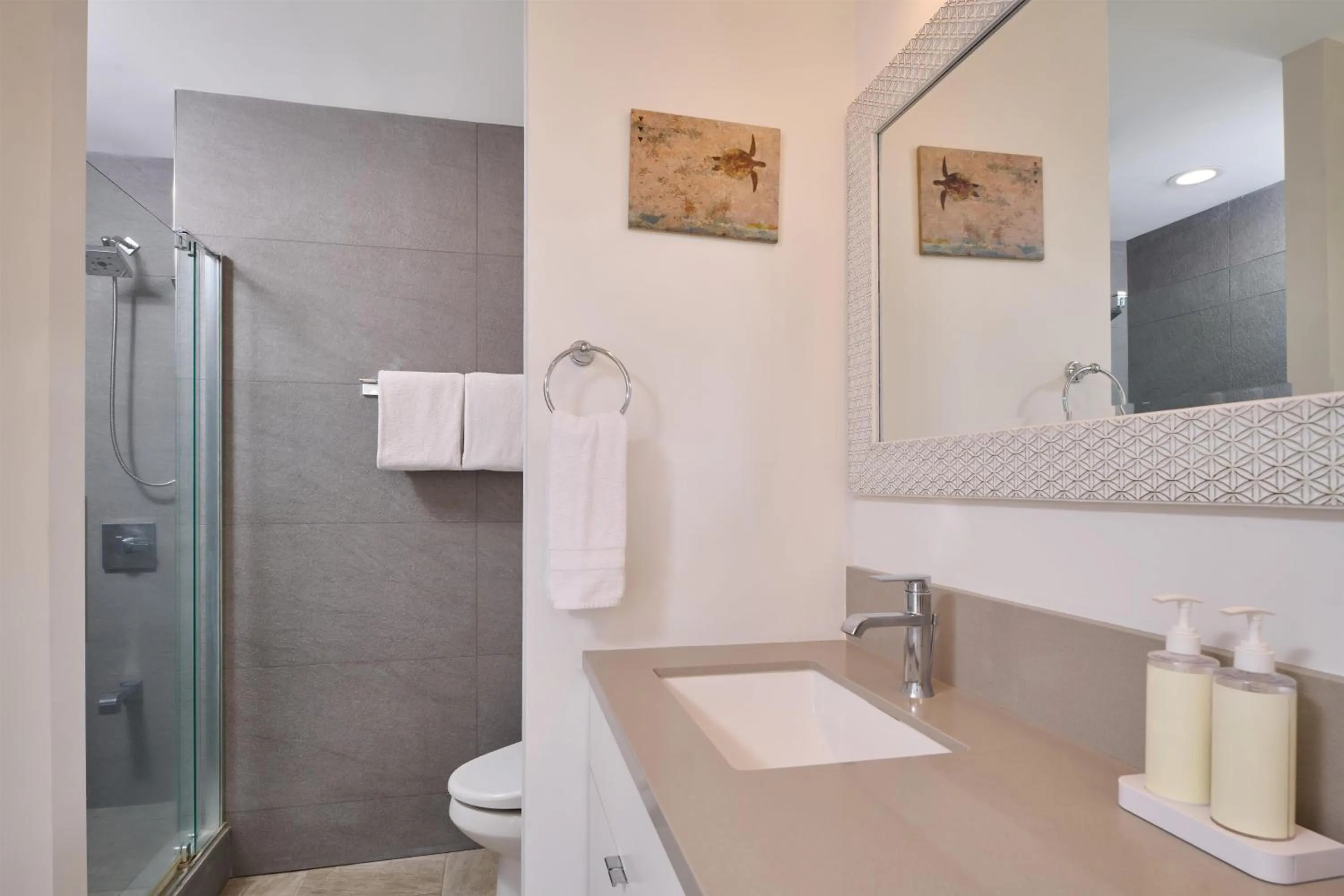 Bathroom in Aston Waikiki Sunset