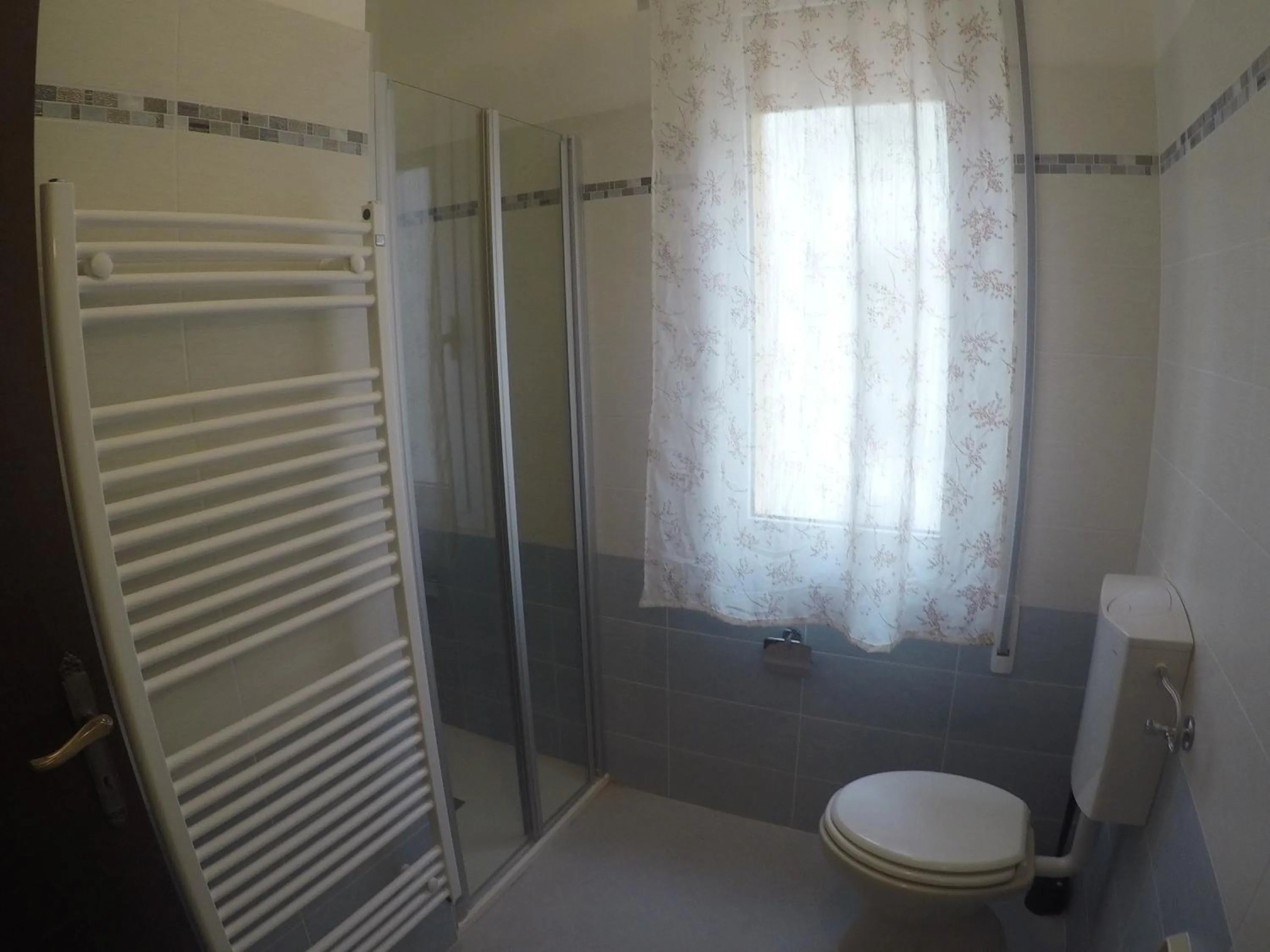 Shower in Residence Caorle Apartments - Agenzia Cocal