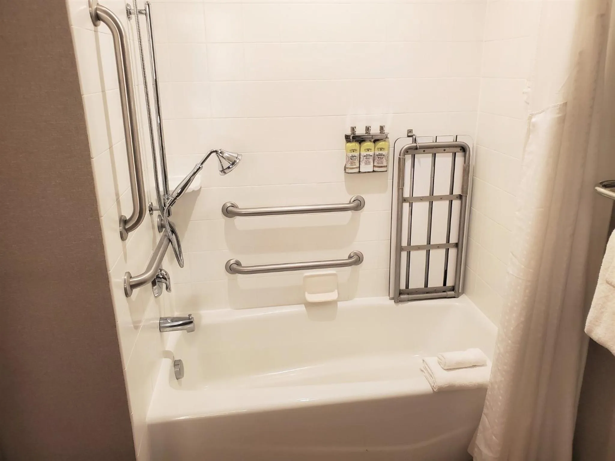 Photo of the whole room in Holiday Inn Express & Suites Cheney by IHG