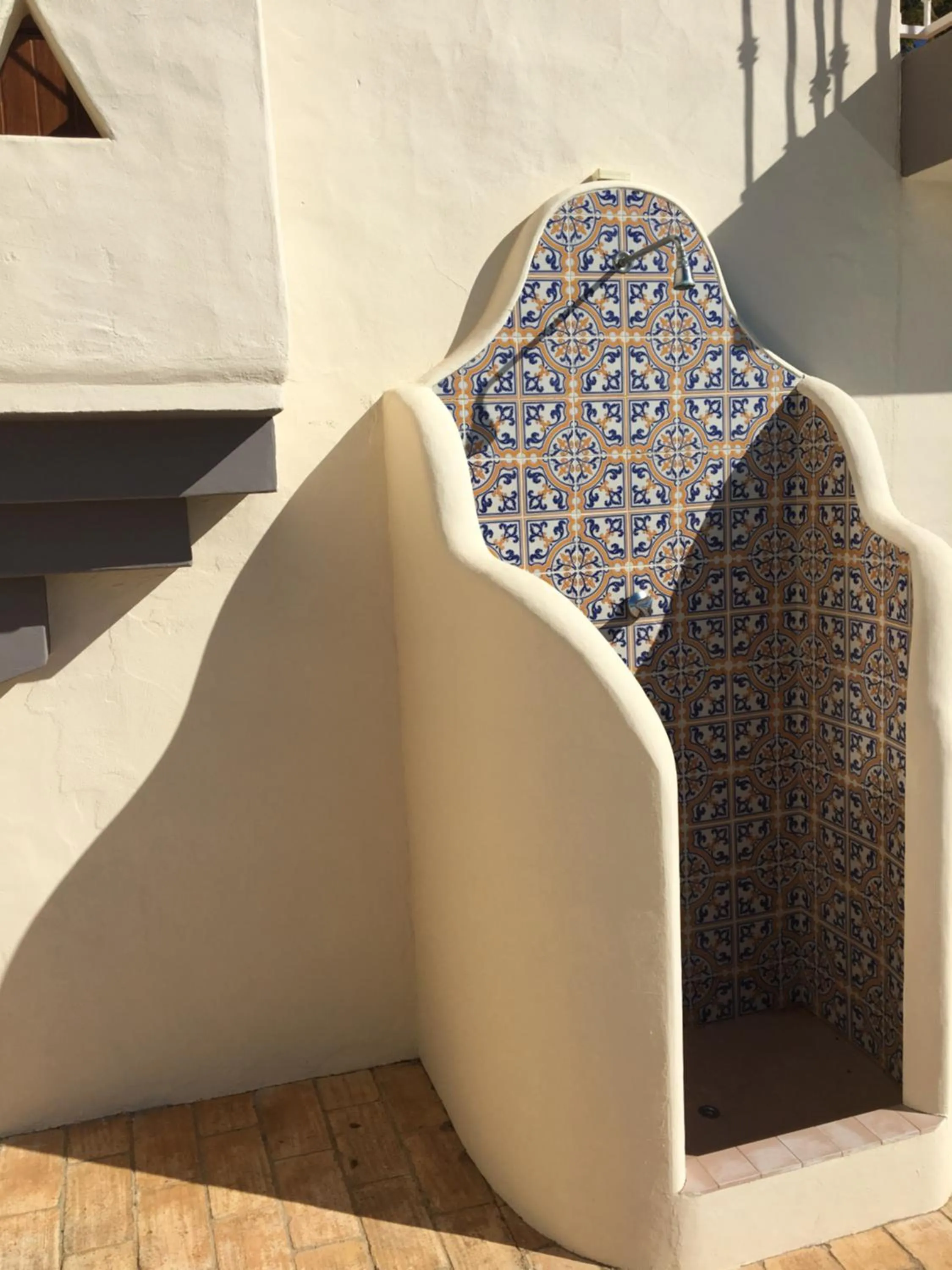 Shower in Felicidade