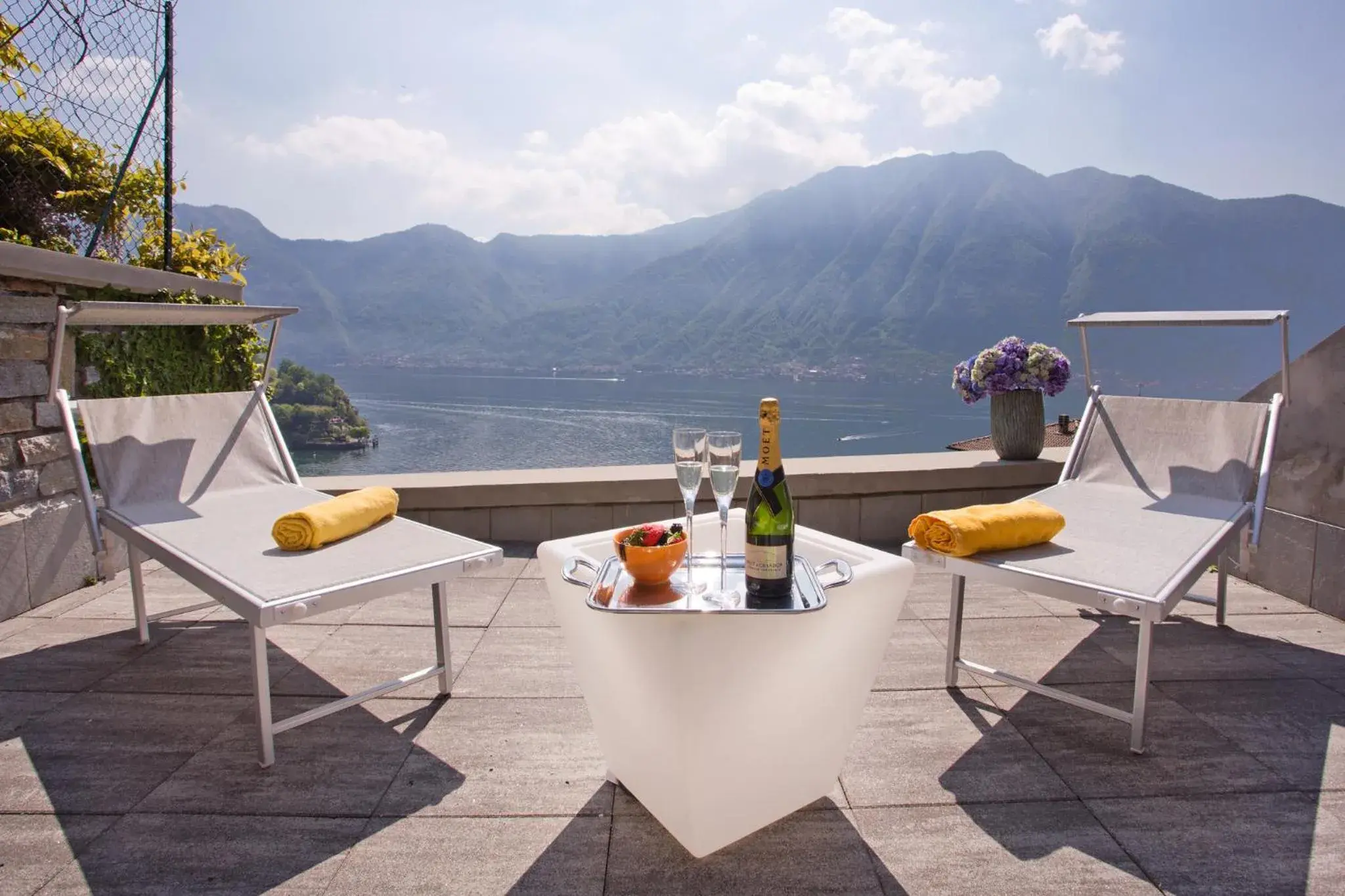 Sala Comacina Residence Apartment 5 - Sleeps up to 10 by Italian Apartments Sala Comacina Residence Apartment 5 - Sleeps up to 10 by Italian Apartments
