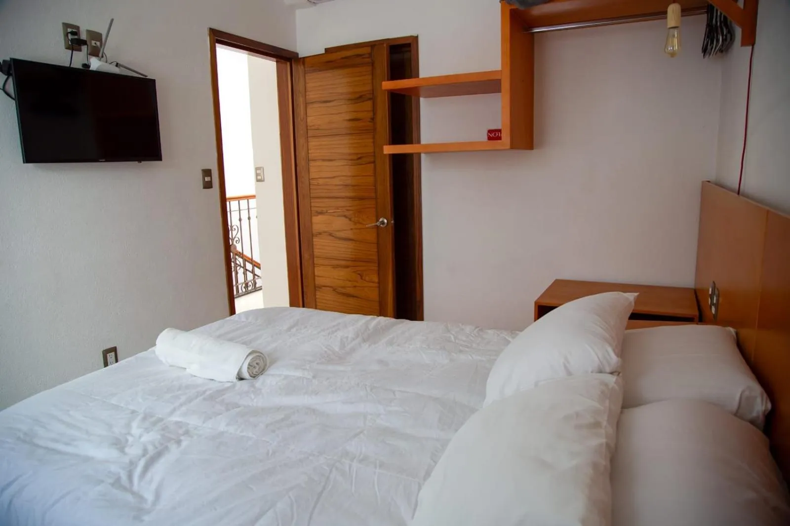 Photo of the whole room, Bed in Comala Bed & Breakfast