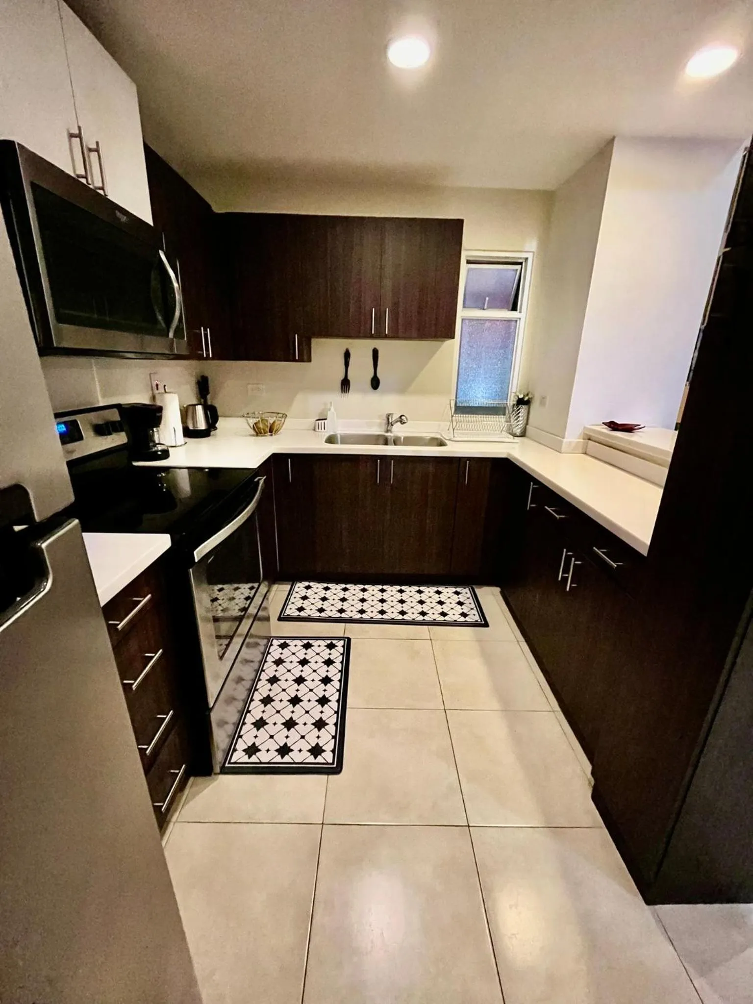 Kitchen or kitchenette in The Brompton's Luxury Apartment